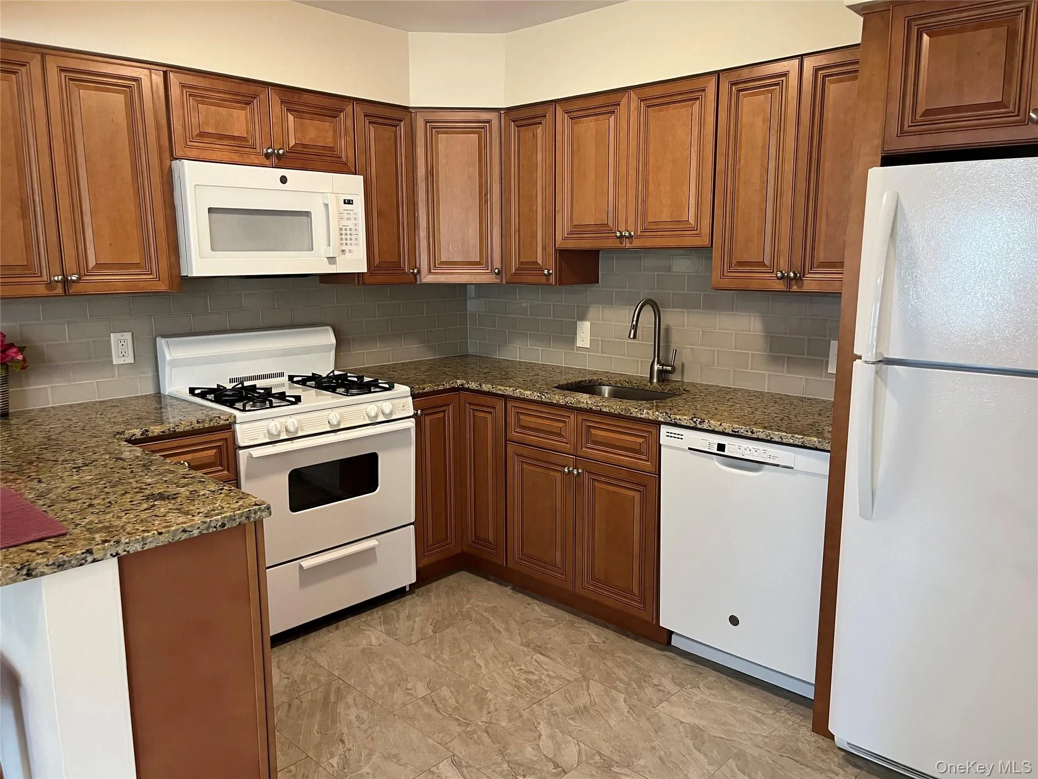 15 Cedar Street, Babylon, NY, 2 Bedrooms Bedrooms, 6 Rooms Rooms,2 BathroomsBathrooms,Residential,For Rent,Cedar,0,1026763 15 Cedar Street, Babylon, NY, 2 Bedrooms Bedrooms, 6 Rooms Rooms,2 BathroomsBathrooms,Residential,For Rent,Cedar,0,1026763
