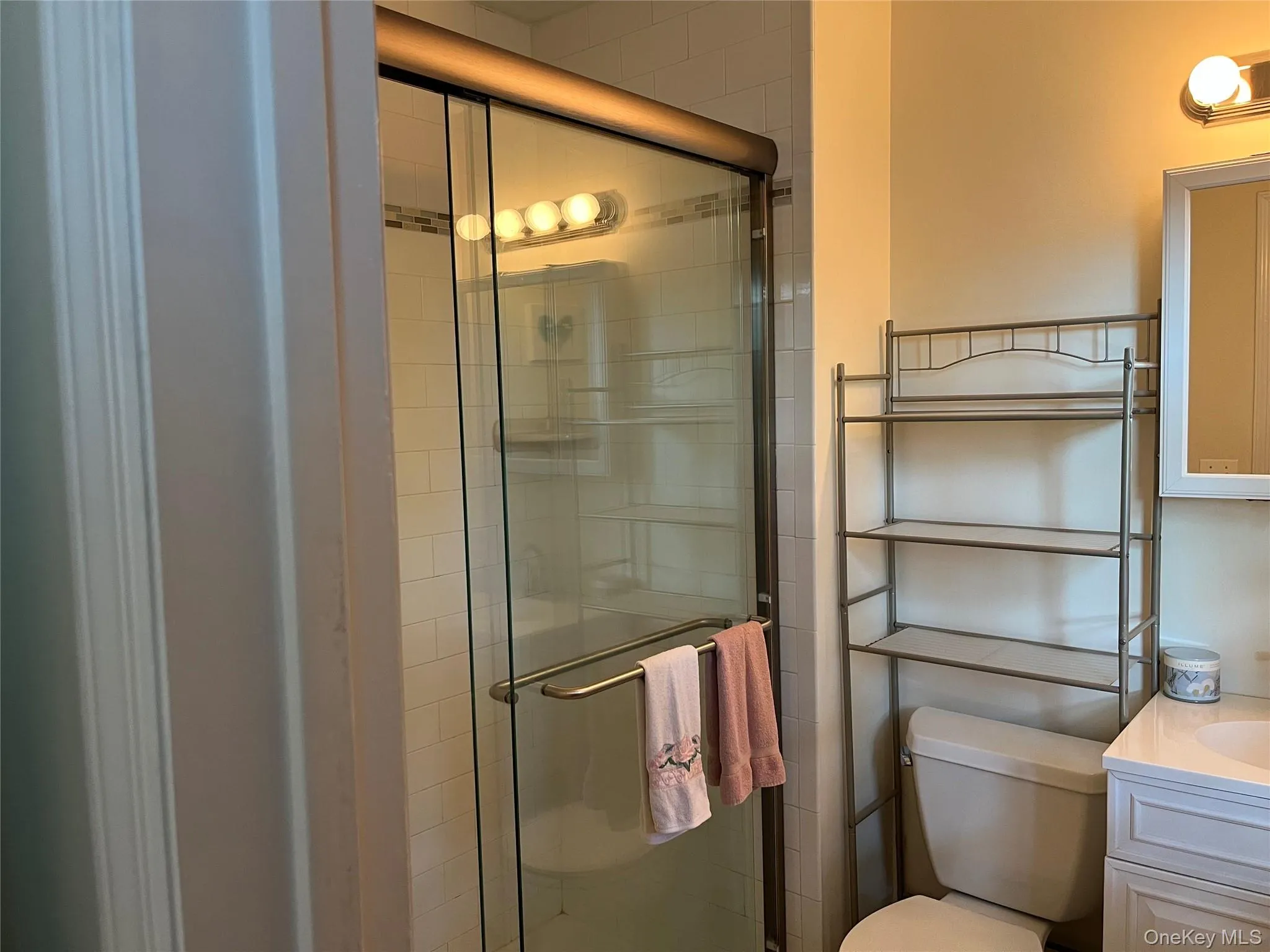 15 Cedar Street, Babylon, NY, 2 Bedrooms Bedrooms, 6 Rooms Rooms,2 BathroomsBathrooms,Residential,For Rent,Cedar,0,1026763 15 Cedar Street, Babylon, NY, 2 Bedrooms Bedrooms, 6 Rooms Rooms,2 BathroomsBathrooms,Residential,For Rent,Cedar,0,1026763