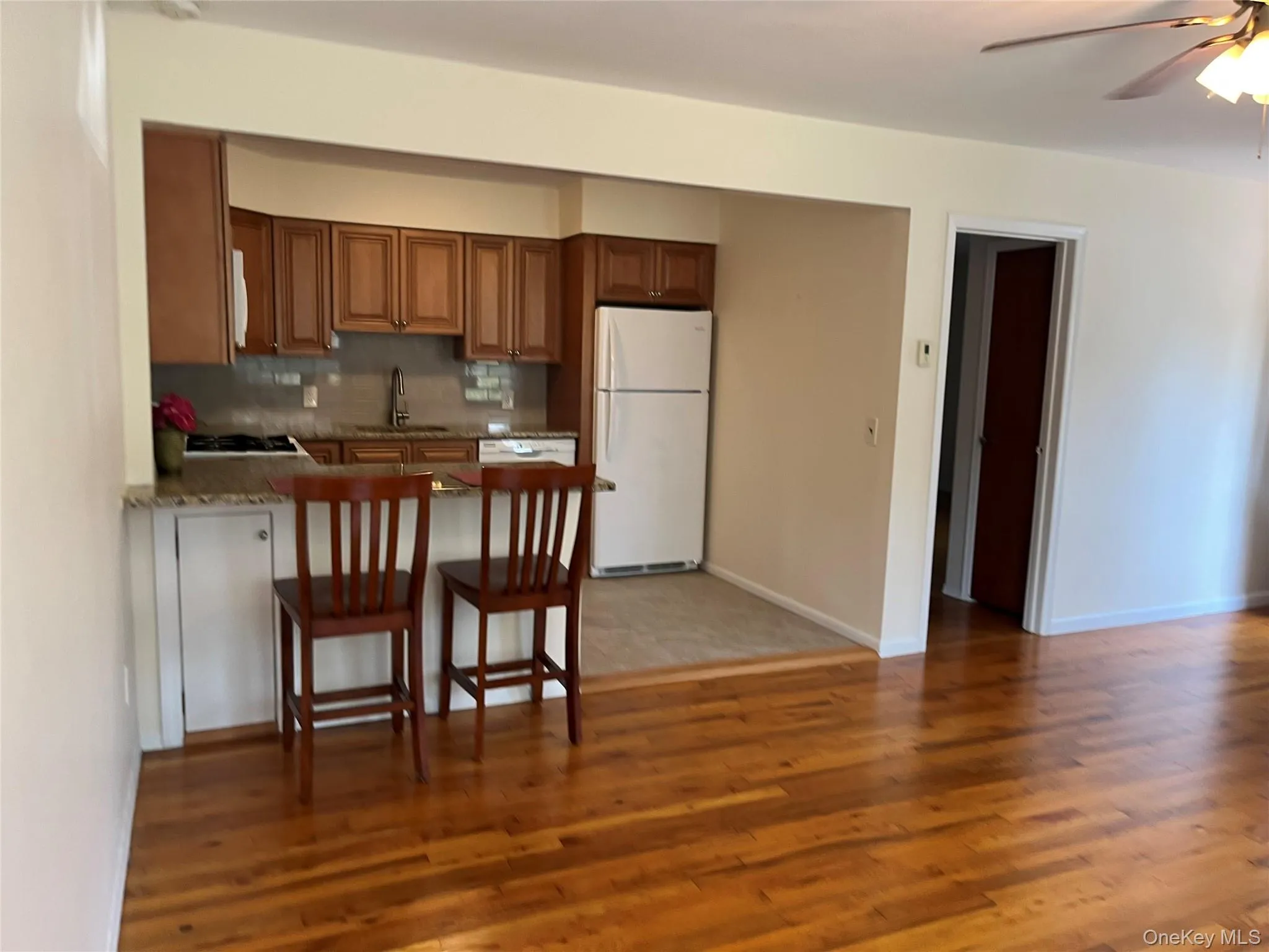15 Cedar Street, Babylon, NY, 2 Bedrooms Bedrooms, 6 Rooms Rooms,2 BathroomsBathrooms,Residential,For Rent,Cedar,0,1026763 15 Cedar Street, Babylon, NY, 2 Bedrooms Bedrooms, 6 Rooms Rooms,2 BathroomsBathrooms,Residential,For Rent,Cedar,0,1026763