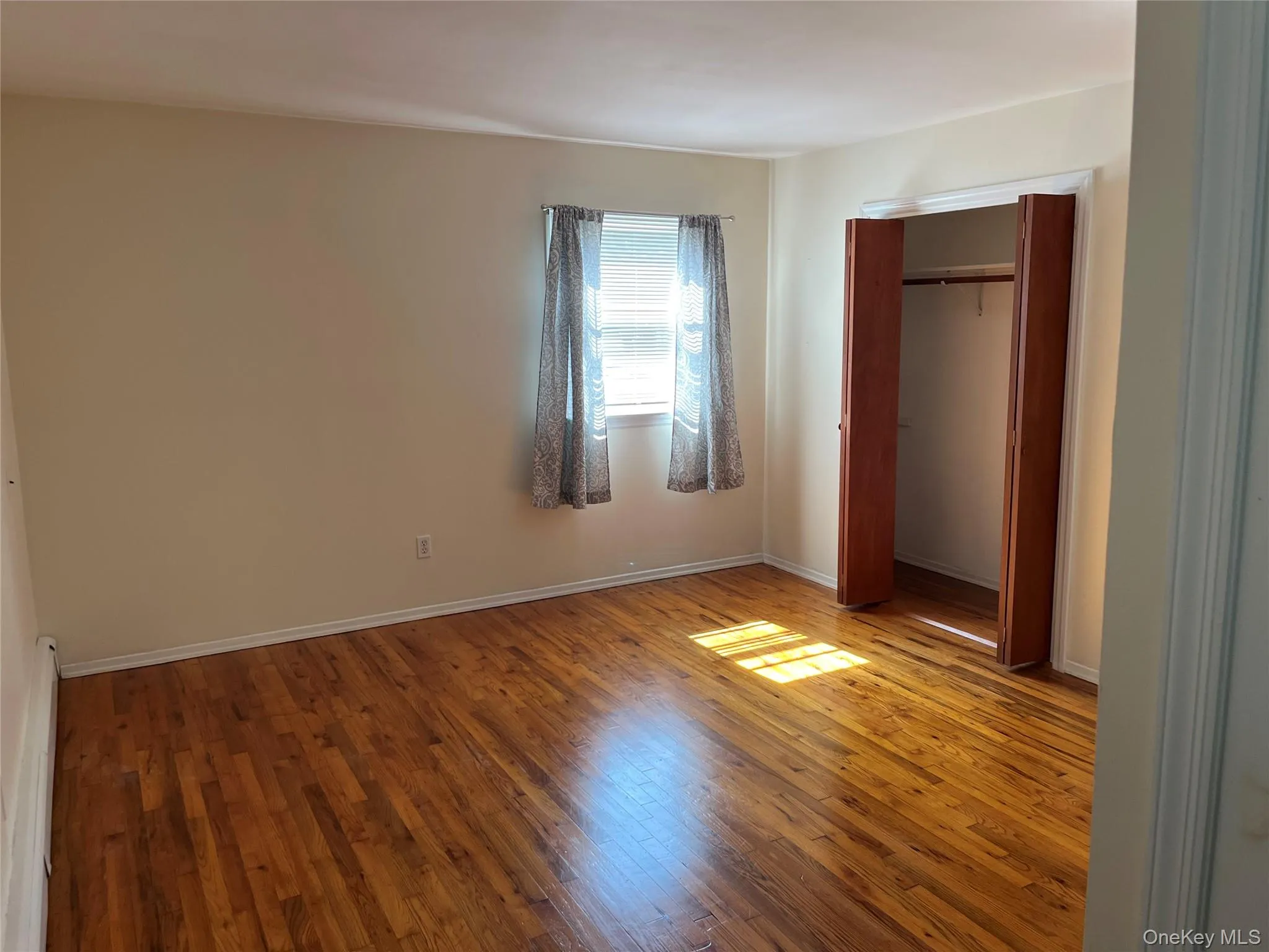 15 Cedar Street, Babylon, NY, 2 Bedrooms Bedrooms, 6 Rooms Rooms,2 BathroomsBathrooms,Residential,For Rent,Cedar,0,1026763 15 Cedar Street, Babylon, NY, 2 Bedrooms Bedrooms, 6 Rooms Rooms,2 BathroomsBathrooms,Residential,For Rent,Cedar,0,1026763