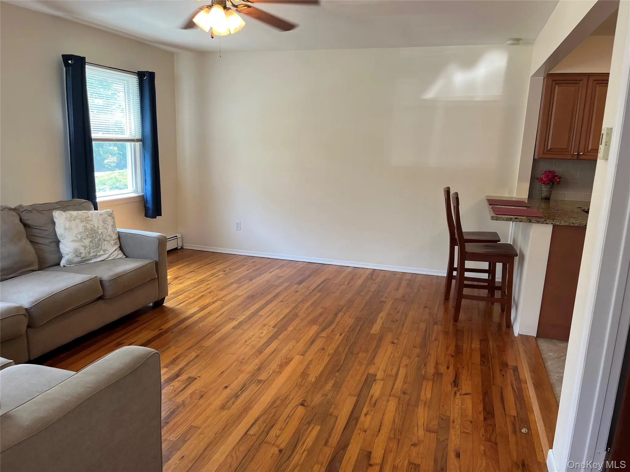 15 Cedar Street, Babylon, NY, 2 Bedrooms Bedrooms, 6 Rooms Rooms,2 BathroomsBathrooms,Residential,For Rent,Cedar,0,1026763 15 Cedar Street, Babylon, NY, 2 Bedrooms Bedrooms, 6 Rooms Rooms,2 BathroomsBathrooms,Residential,For Rent,Cedar,0,1026763