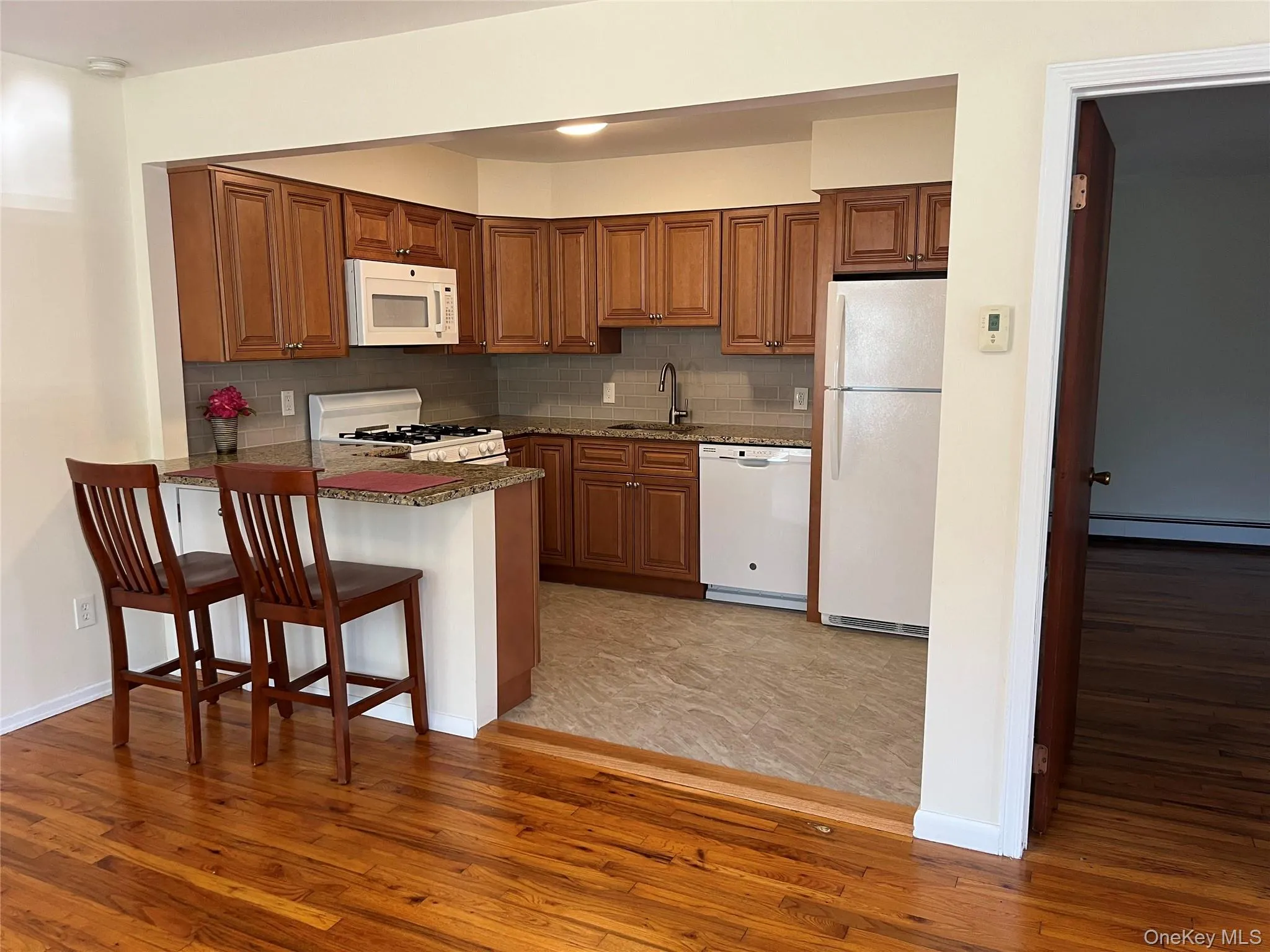 15 Cedar Street, Babylon, NY, 2 Bedrooms Bedrooms, 6 Rooms Rooms,2 BathroomsBathrooms,Residential,For Rent,Cedar,0,1026763 15 Cedar Street, Babylon, NY, 2 Bedrooms Bedrooms, 6 Rooms Rooms,2 BathroomsBathrooms,Residential,For Rent,Cedar,0,1026763