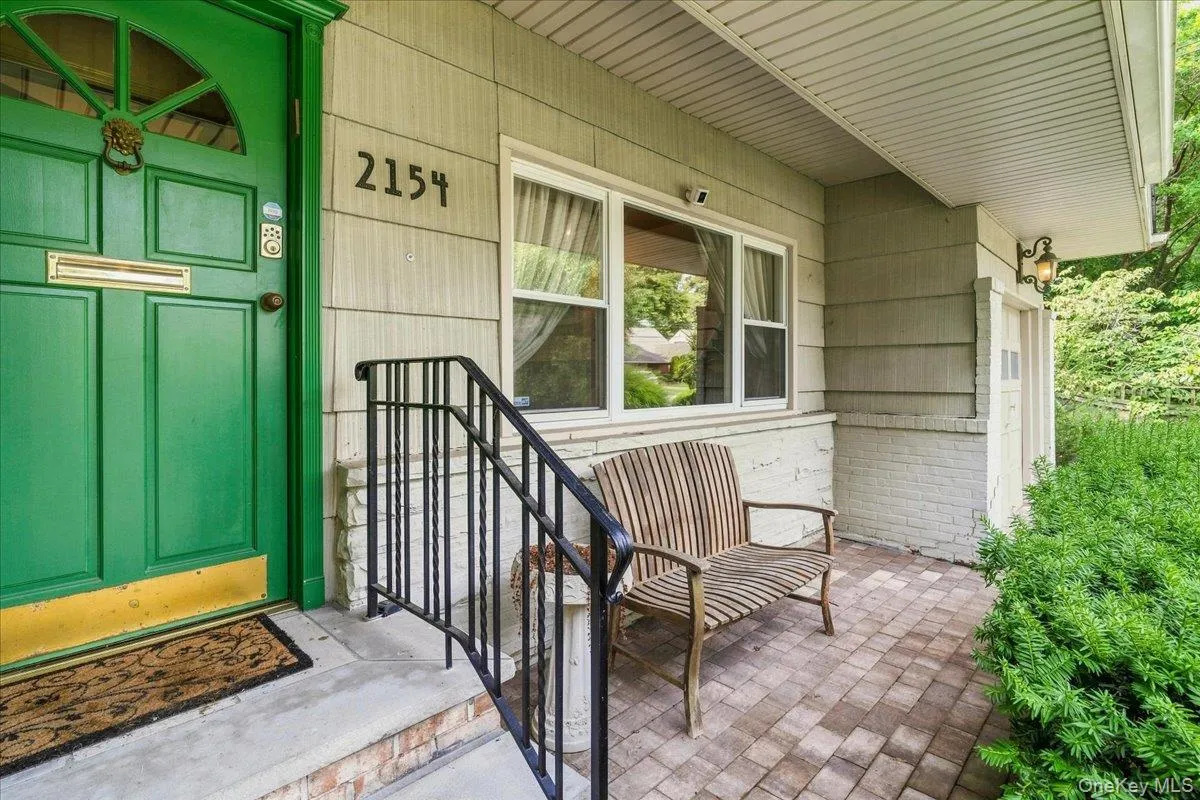 2154 Marion Avenue, Hempstead, NY, 3 Bedrooms Bedrooms, 7 Rooms Rooms,2 BathroomsBathrooms,Residential,For Rent,Marion,0,1026770 2154 Marion Avenue, Hempstead, NY, 3 Bedrooms Bedrooms, 7 Rooms Rooms,2 BathroomsBathrooms,Residential,For Rent,Marion,0,1026770