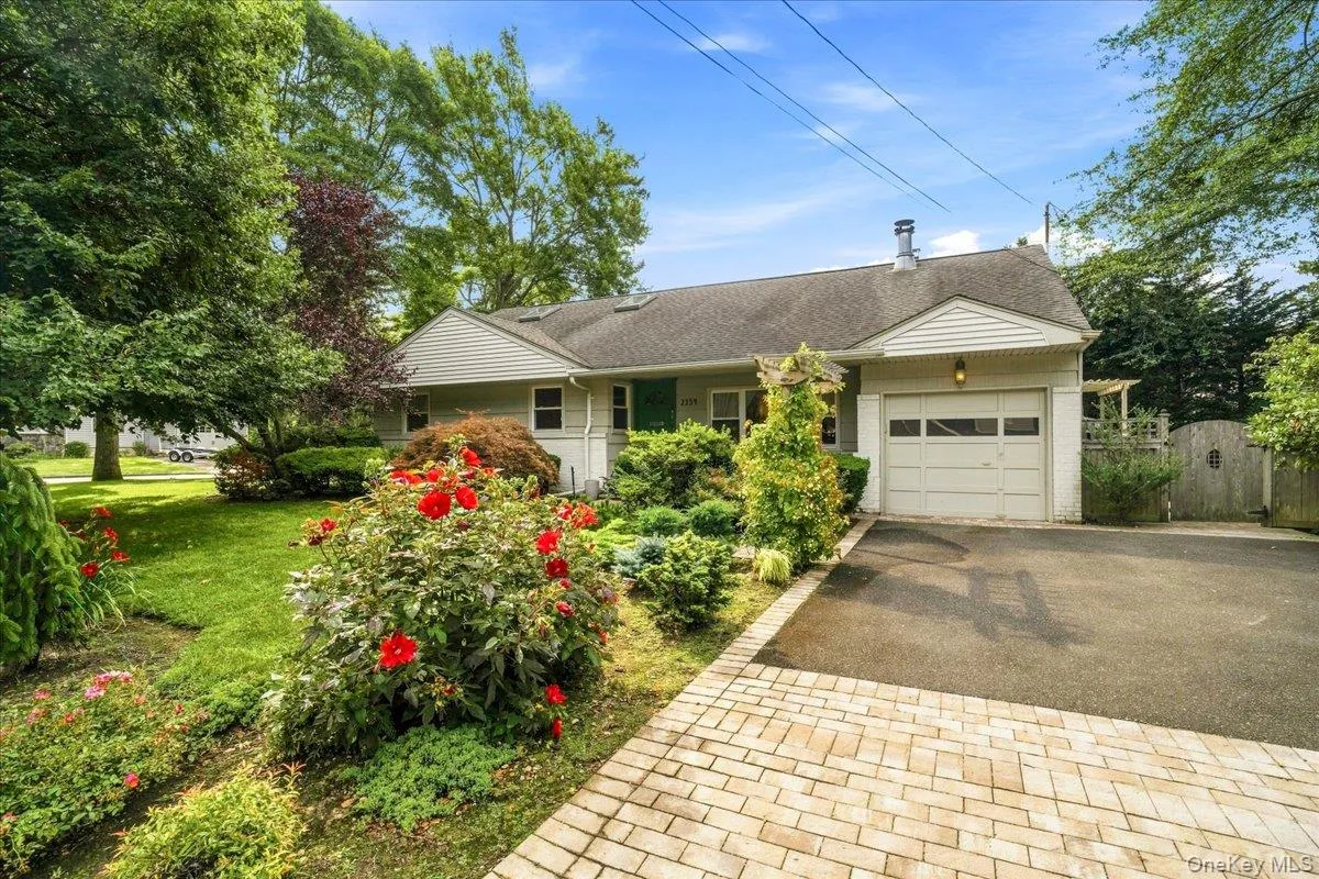 2154 Marion Avenue, Hempstead, NY, 3 Bedrooms Bedrooms, 7 Rooms Rooms,2 BathroomsBathrooms,Residential,For Rent,Marion,0,1026770 2154 Marion Avenue, Hempstead, NY, 3 Bedrooms Bedrooms, 7 Rooms Rooms,2 BathroomsBathrooms,Residential,For Rent,Marion,0,1026770