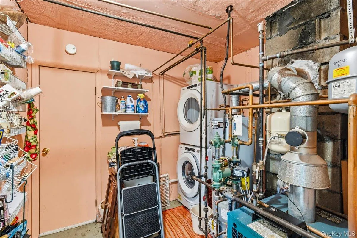 2154 Marion Avenue, Hempstead, NY, 3 Bedrooms Bedrooms, 7 Rooms Rooms,2 BathroomsBathrooms,Residential,For Rent,Marion,0,1026770 2154 Marion Avenue, Hempstead, NY, 3 Bedrooms Bedrooms, 7 Rooms Rooms,2 BathroomsBathrooms,Residential,For Rent,Marion,0,1026770