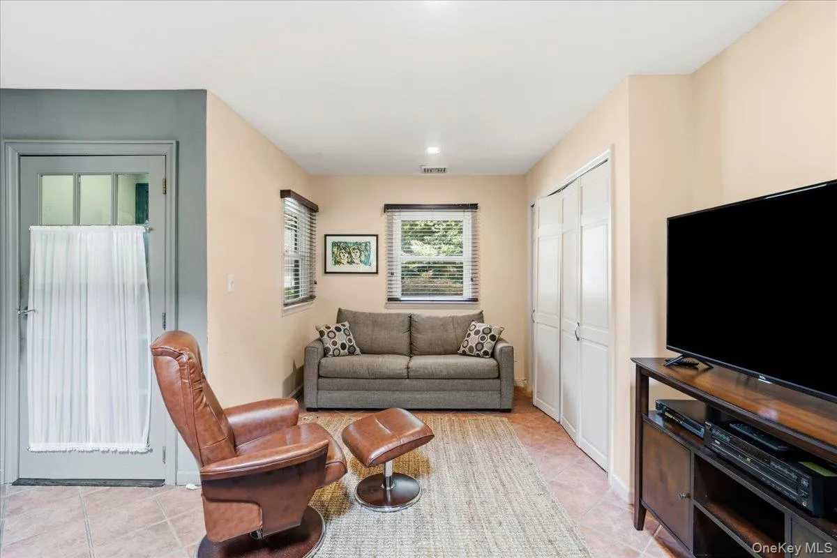 2154 Marion Avenue, Hempstead, NY, 3 Bedrooms Bedrooms, 7 Rooms Rooms,2 BathroomsBathrooms,Residential,For Rent,Marion,0,1026770 2154 Marion Avenue, Hempstead, NY, 3 Bedrooms Bedrooms, 7 Rooms Rooms,2 BathroomsBathrooms,Residential,For Rent,Marion,0,1026770