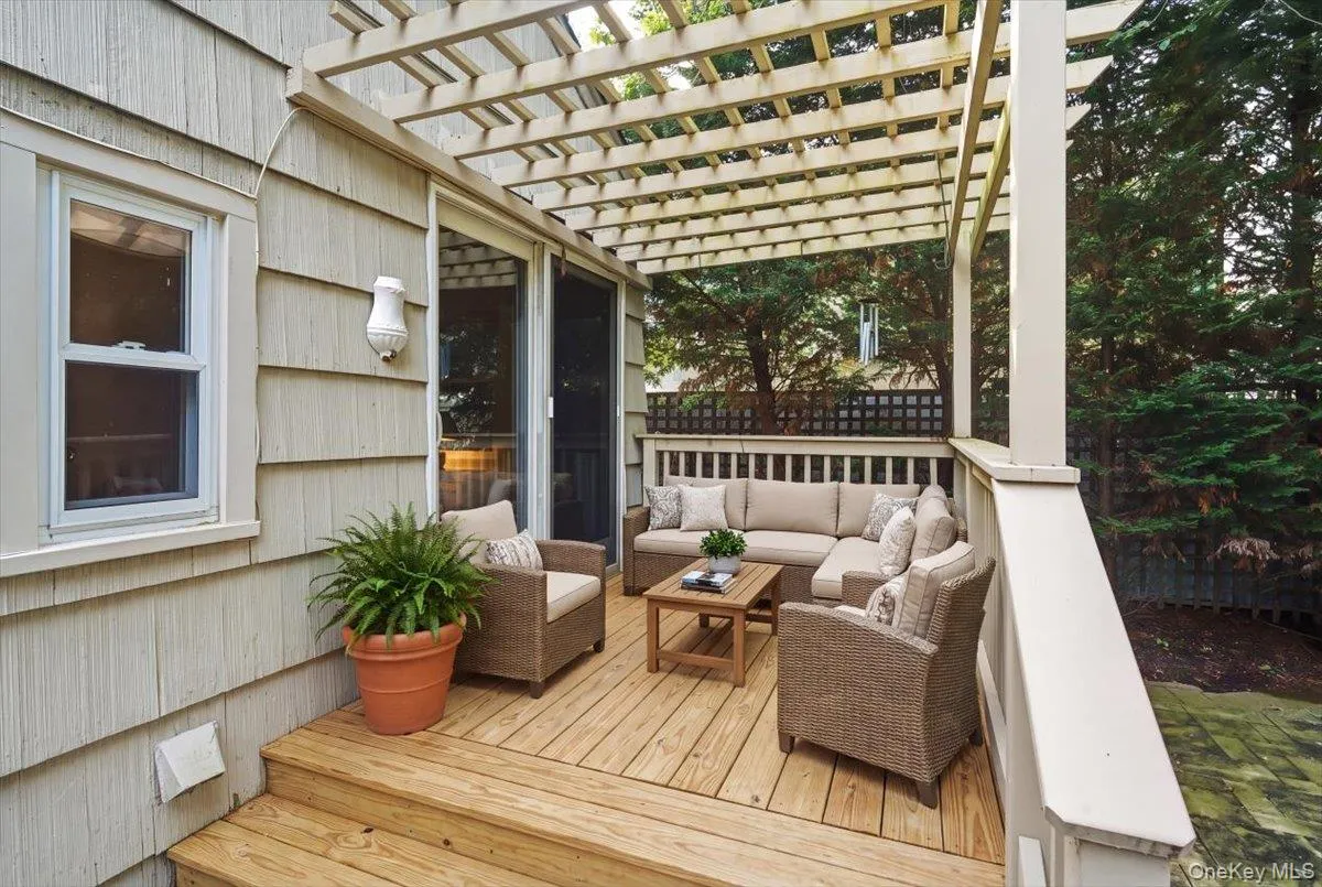 2154 Marion Avenue, Hempstead, NY, 3 Bedrooms Bedrooms, 7 Rooms Rooms,2 BathroomsBathrooms,Residential,For Rent,Marion,0,1026770 2154 Marion Avenue, Hempstead, NY, 3 Bedrooms Bedrooms, 7 Rooms Rooms,2 BathroomsBathrooms,Residential,For Rent,Marion,0,1026770