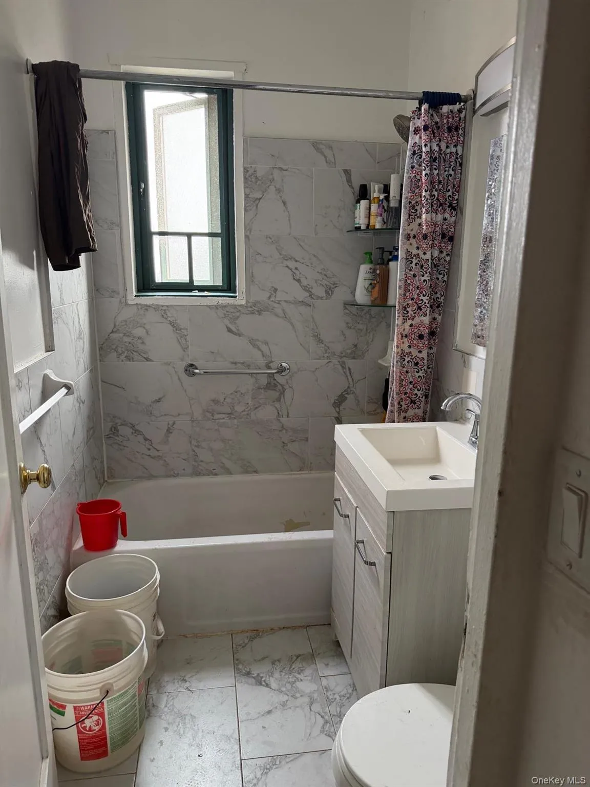 1605 Metropolitan Avenue, New York, NY, 3 Bedrooms Bedrooms, 5 Rooms Rooms,1 BathroomBathrooms,Residential,For Rent,Metropolitan,0,1026771 1605 Metropolitan Avenue, New York, NY, 3 Bedrooms Bedrooms, 5 Rooms Rooms,1 BathroomBathrooms,Residential,For Rent,Metropolitan,0,1026771