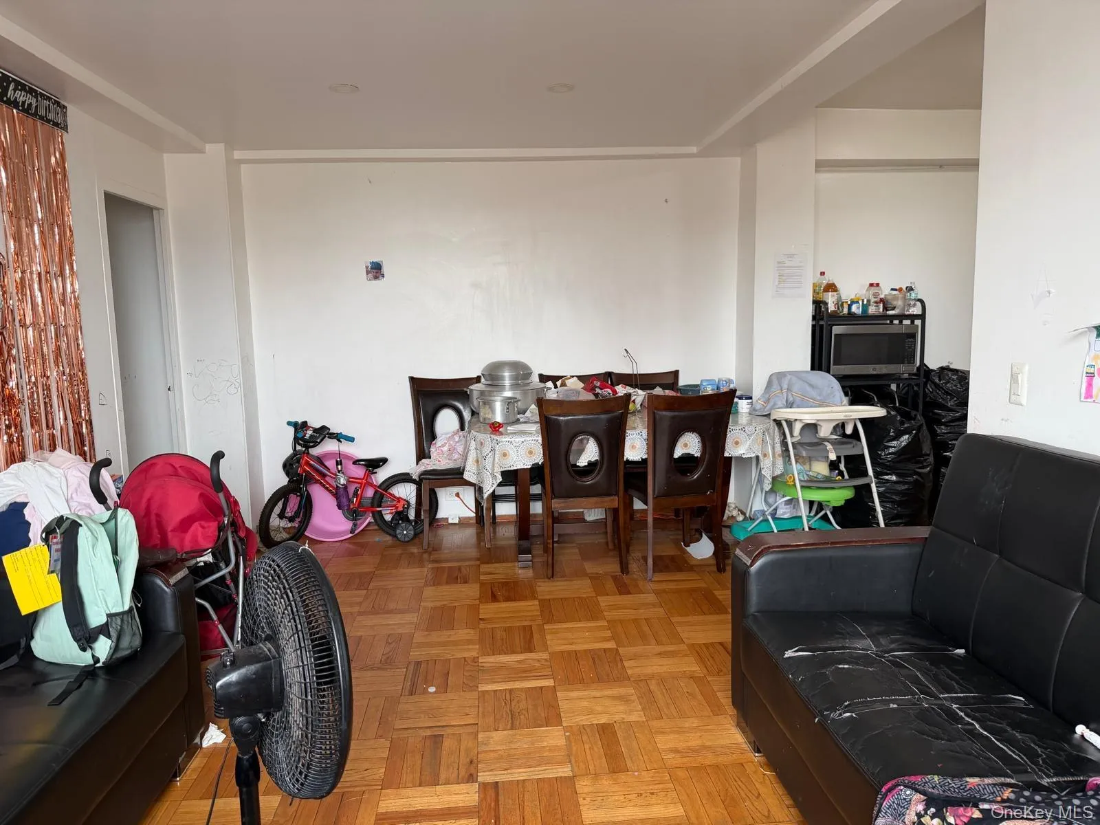 1605 Metropolitan Avenue, New York, NY, 3 Bedrooms Bedrooms, 5 Rooms Rooms,1 BathroomBathrooms,Residential,For Rent,Metropolitan,0,1026771 1605 Metropolitan Avenue, New York, NY, 3 Bedrooms Bedrooms, 5 Rooms Rooms,1 BathroomBathrooms,Residential,For Rent,Metropolitan,0,1026771