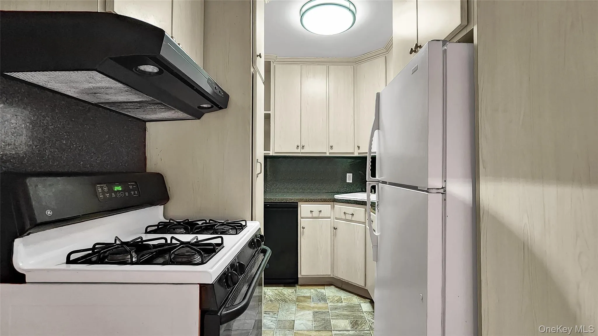 73-55 210th Street, New York, NY, 2 Bedrooms Bedrooms, 5 Rooms Rooms,1 BathroomBathrooms,Residential,For Rent,210th,0,1026779 73-55 210th Street, New York, NY, 2 Bedrooms Bedrooms, 5 Rooms Rooms,1 BathroomBathrooms,Residential,For Rent,210th,0,1026779