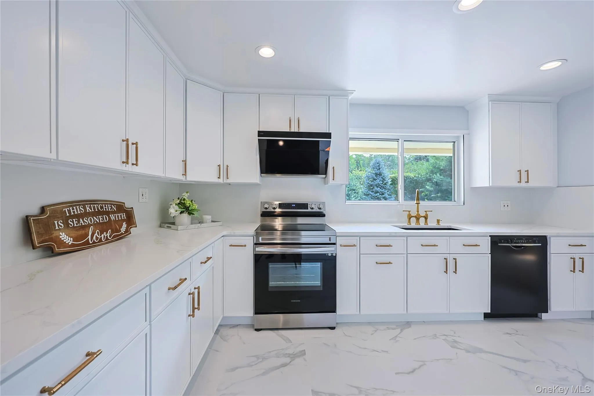 119 Harrow Lane, North Hempstead, NY, 4 Bedrooms Bedrooms, 7 Rooms Rooms,3 BathroomsBathrooms,Residential,For Rent,Harrow,0,1026782 119 Harrow Lane, North Hempstead, NY, 4 Bedrooms Bedrooms, 7 Rooms Rooms,3 BathroomsBathrooms,Residential,For Rent,Harrow,0,1026782
