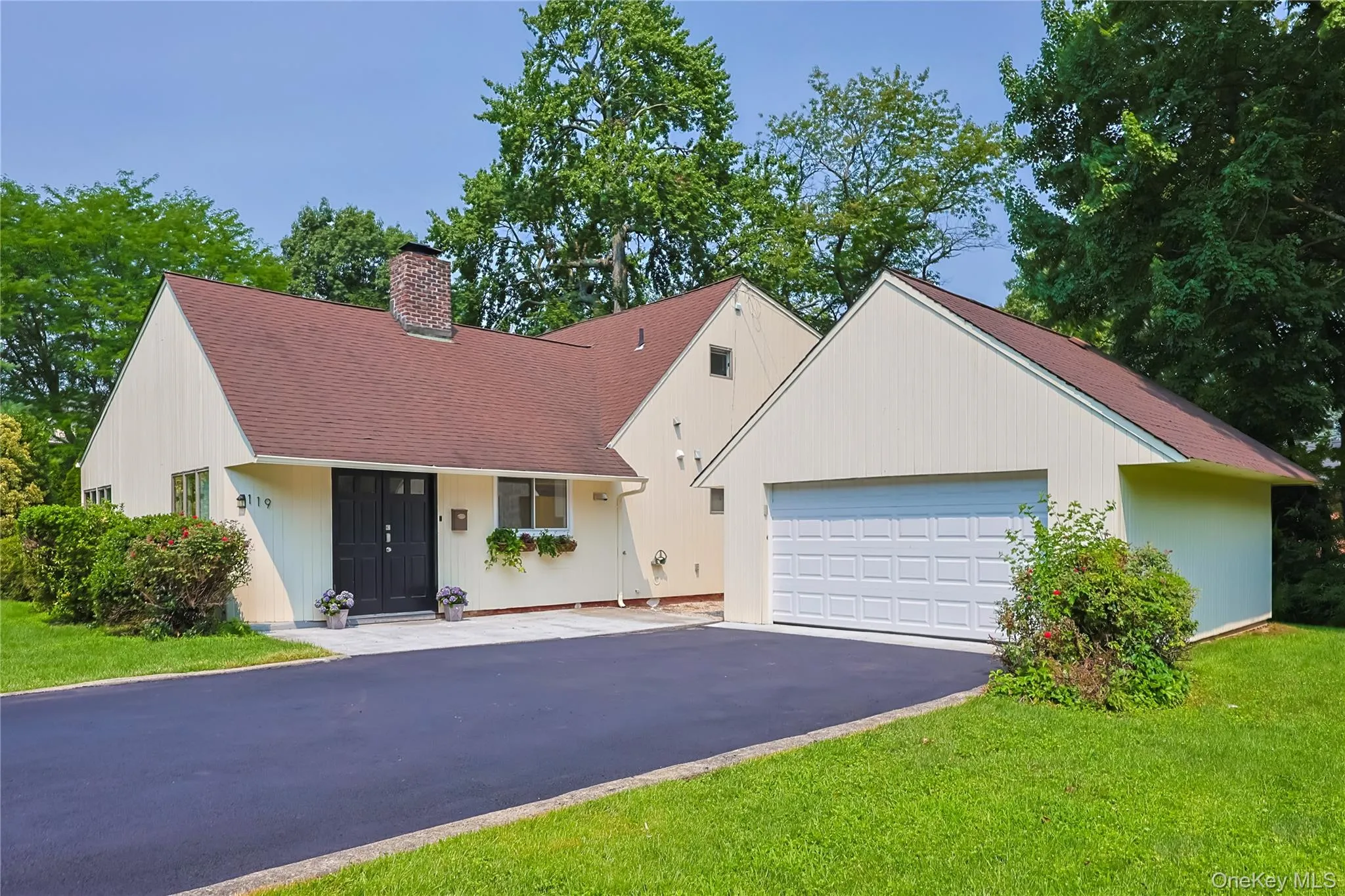 119 Harrow Lane, North Hempstead, NY, 4 Bedrooms Bedrooms, 7 Rooms Rooms,3 BathroomsBathrooms,Residential,For Rent,Harrow,0,1026782 119 Harrow Lane, North Hempstead, NY, 4 Bedrooms Bedrooms, 7 Rooms Rooms,3 BathroomsBathrooms,Residential,For Rent,Harrow,0,1026782