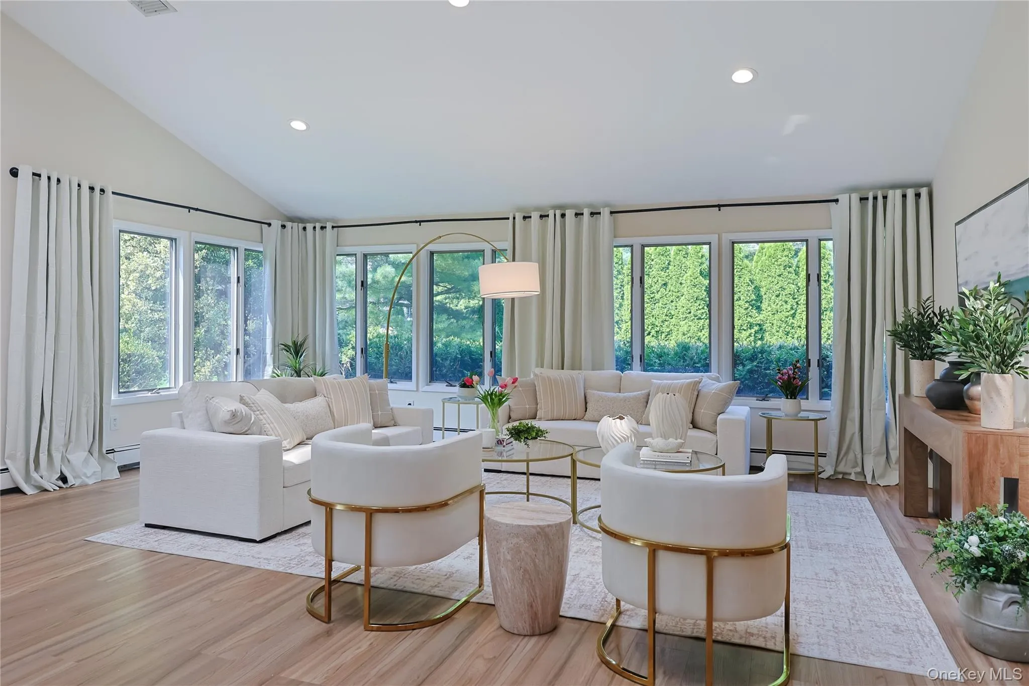 119 Harrow Lane, North Hempstead, NY, 4 Bedrooms Bedrooms, 7 Rooms Rooms,3 BathroomsBathrooms,Residential,For Rent,Harrow,0,1026782 119 Harrow Lane, North Hempstead, NY, 4 Bedrooms Bedrooms, 7 Rooms Rooms,3 BathroomsBathrooms,Residential,For Rent,Harrow,0,1026782