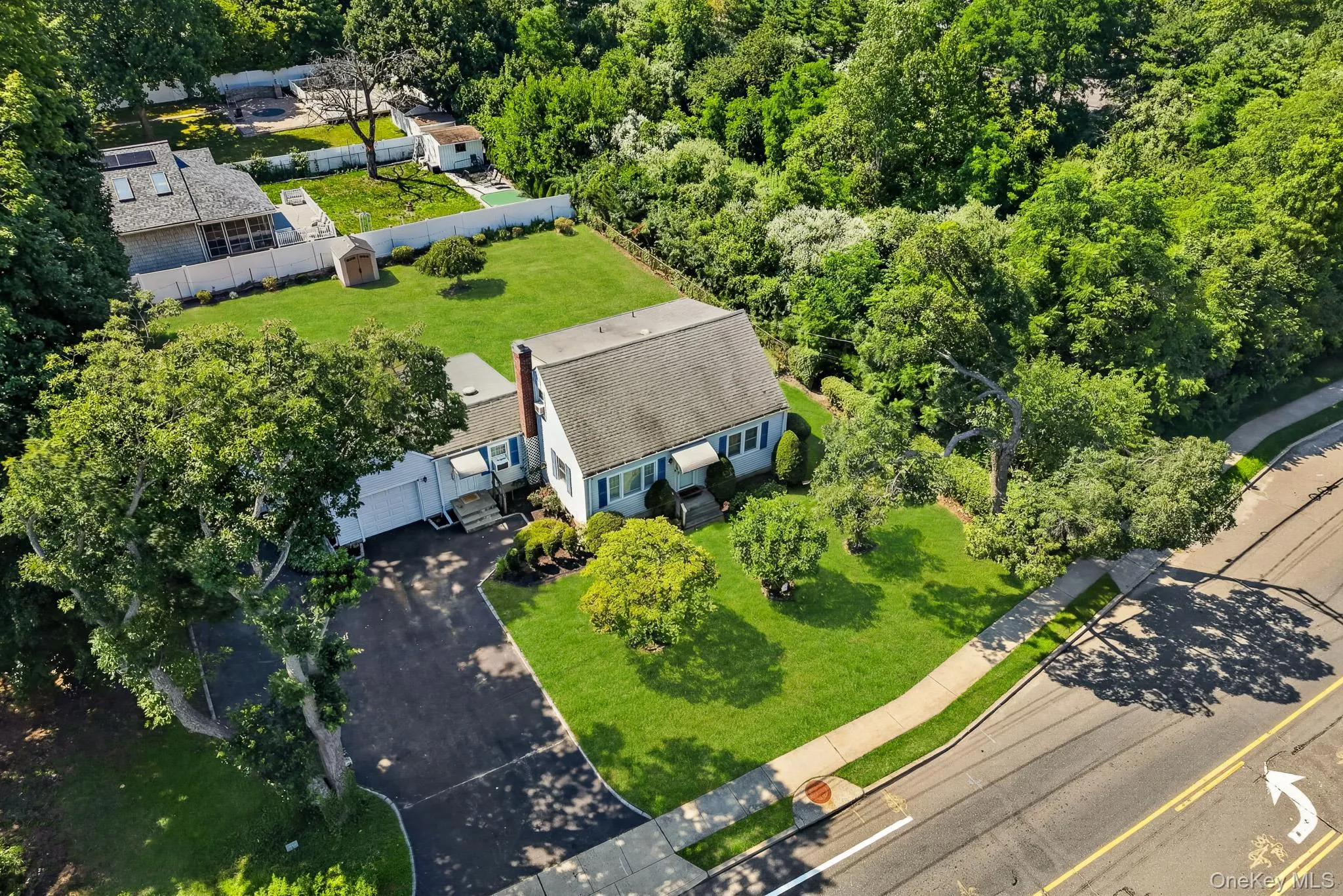 1547 Walt Whitman Road, Huntington, NY, 5 Bedrooms Bedrooms, 10 Rooms Rooms,2 BathroomsBathrooms,Residential,For Rent,Walt Whitman,0,1026785 1547 Walt Whitman Road, Huntington, NY, 5 Bedrooms Bedrooms, 10 Rooms Rooms,2 BathroomsBathrooms,Residential,For Rent,Walt Whitman,0,1026785