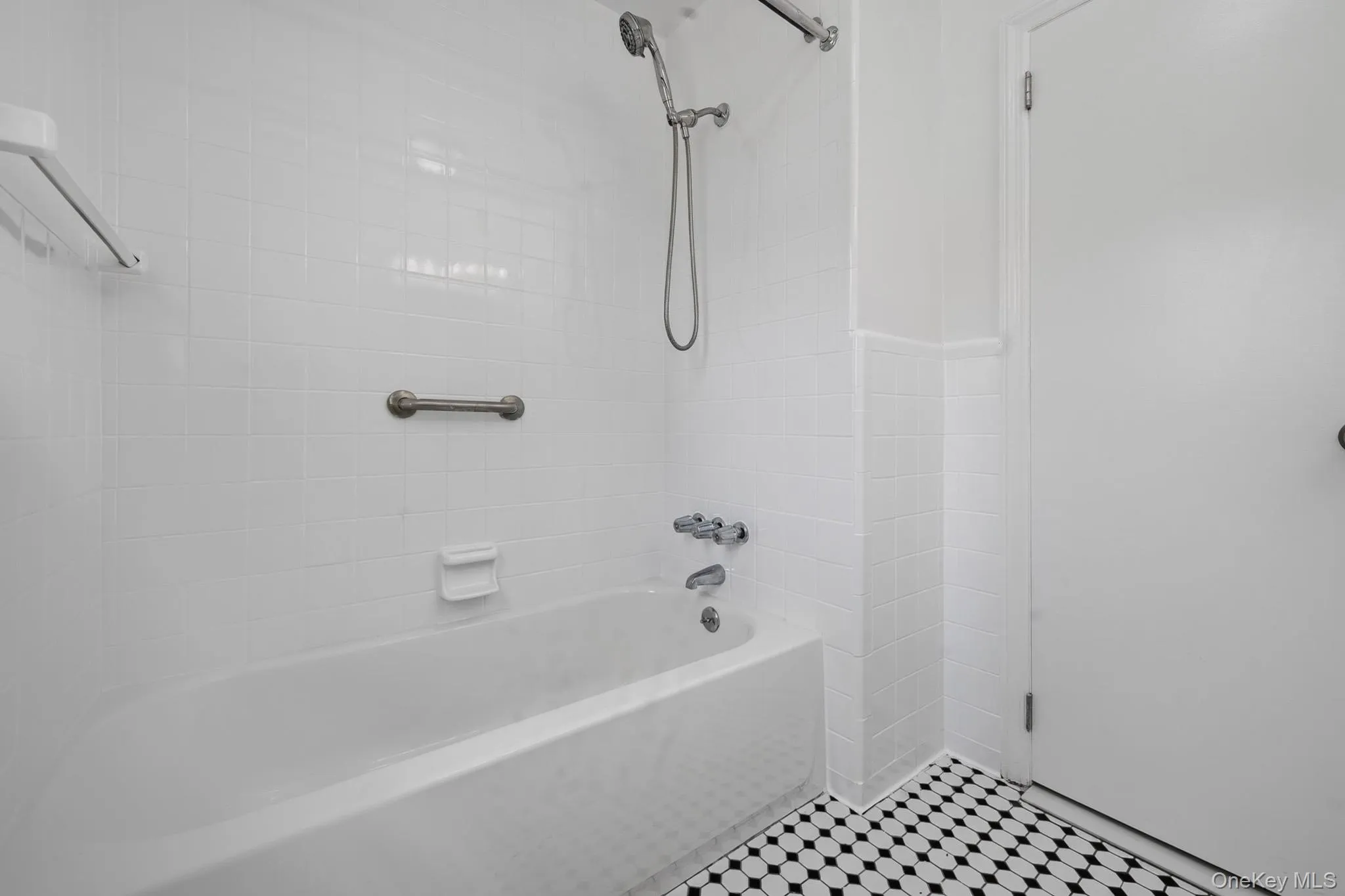 1547 Walt Whitman Road, Huntington, NY, 5 Bedrooms Bedrooms, 10 Rooms Rooms,2 BathroomsBathrooms,Residential,For Rent,Walt Whitman,0,1026785 1547 Walt Whitman Road, Huntington, NY, 5 Bedrooms Bedrooms, 10 Rooms Rooms,2 BathroomsBathrooms,Residential,For Rent,Walt Whitman,0,1026785