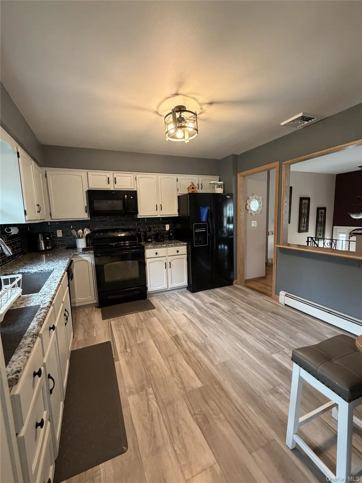 20 Lenart Place, East Fishkill, NY, 3 Bedrooms Bedrooms, 3 Rooms Rooms,2 BathroomsBathrooms,Residential,For Rent,Lenart,0,1026788 20 Lenart Place, East Fishkill, NY, 3 Bedrooms Bedrooms, 3 Rooms Rooms,2 BathroomsBathrooms,Residential,For Rent,Lenart,0,1026788