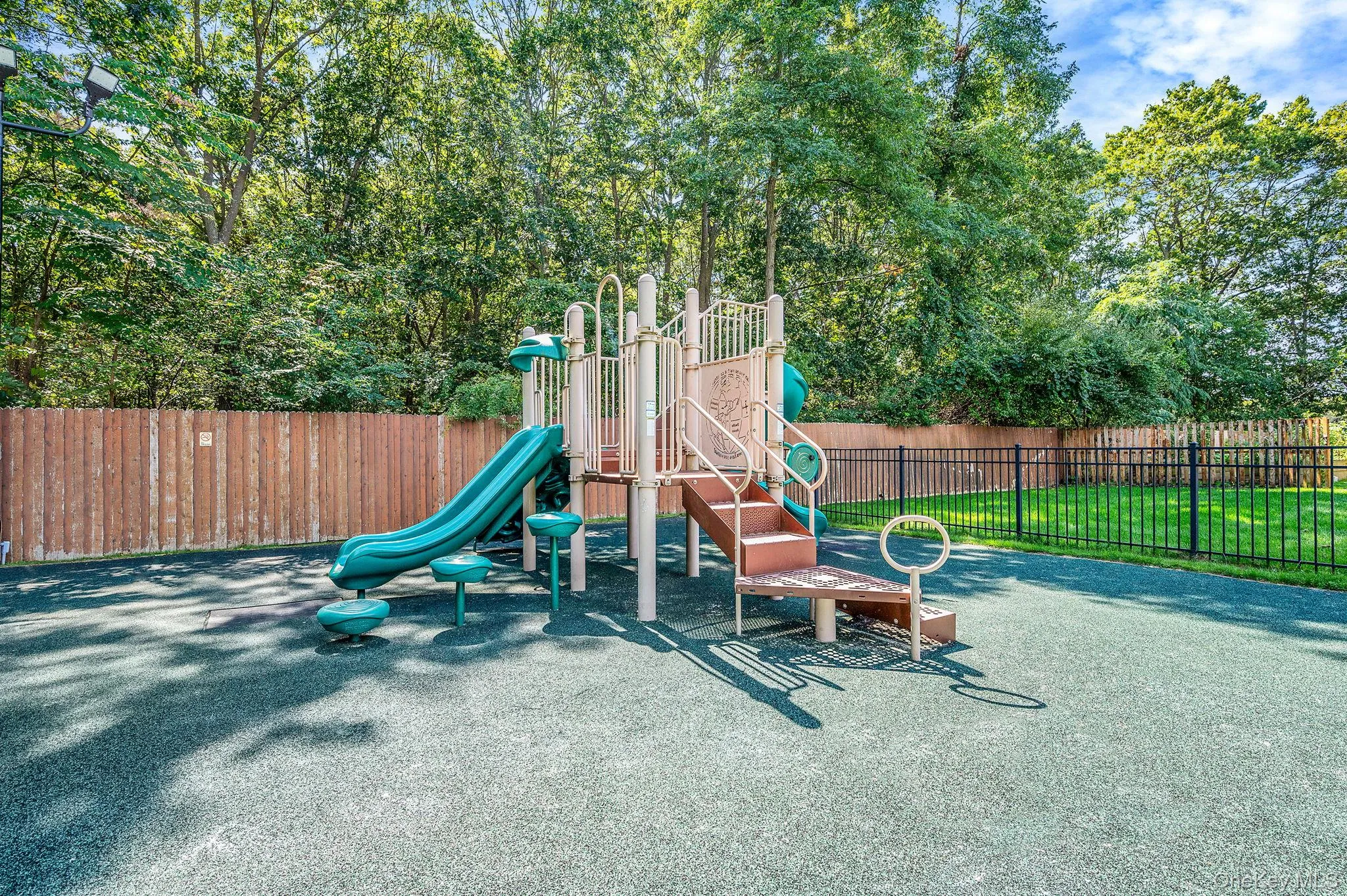 460 Old Town Road, Brookhaven, NY, 2 Bedrooms Bedrooms, 5 Rooms Rooms,1 BathroomBathrooms,Residential,For Rent,Old Town,0,1026789 460 Old Town Road, Brookhaven, NY, 2 Bedrooms Bedrooms, 5 Rooms Rooms,1 BathroomBathrooms,Residential,For Rent,Old Town,0,1026789