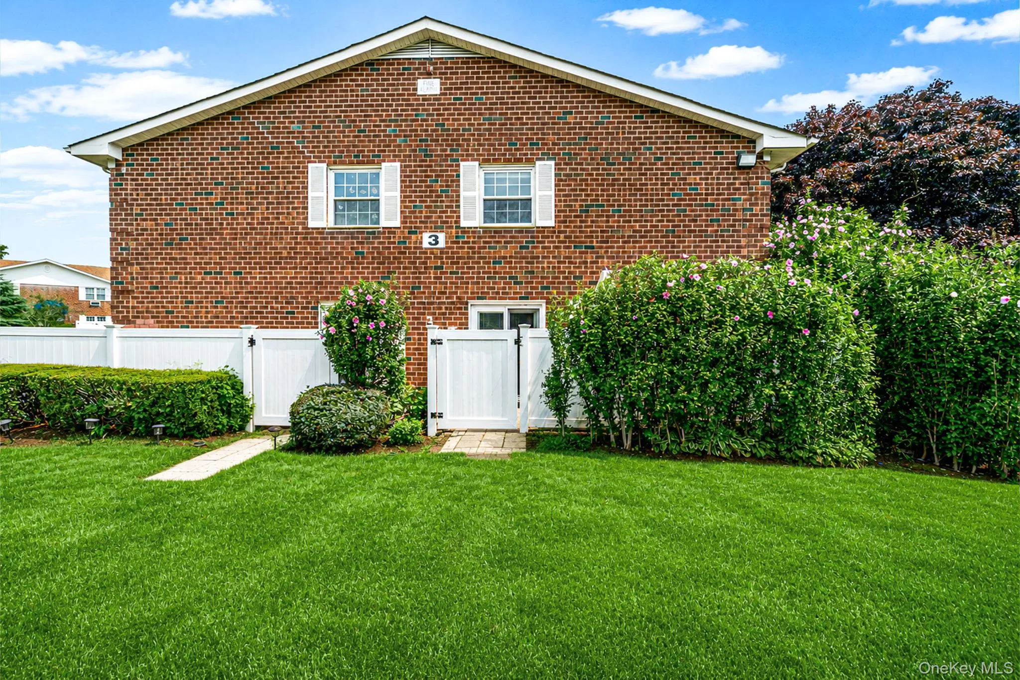 460 Old Town Road, Brookhaven, NY, 2 Bedrooms Bedrooms, 5 Rooms Rooms,1 BathroomBathrooms,Residential,For Rent,Old Town,0,1026789 460 Old Town Road, Brookhaven, NY, 2 Bedrooms Bedrooms, 5 Rooms Rooms,1 BathroomBathrooms,Residential,For Rent,Old Town,0,1026789