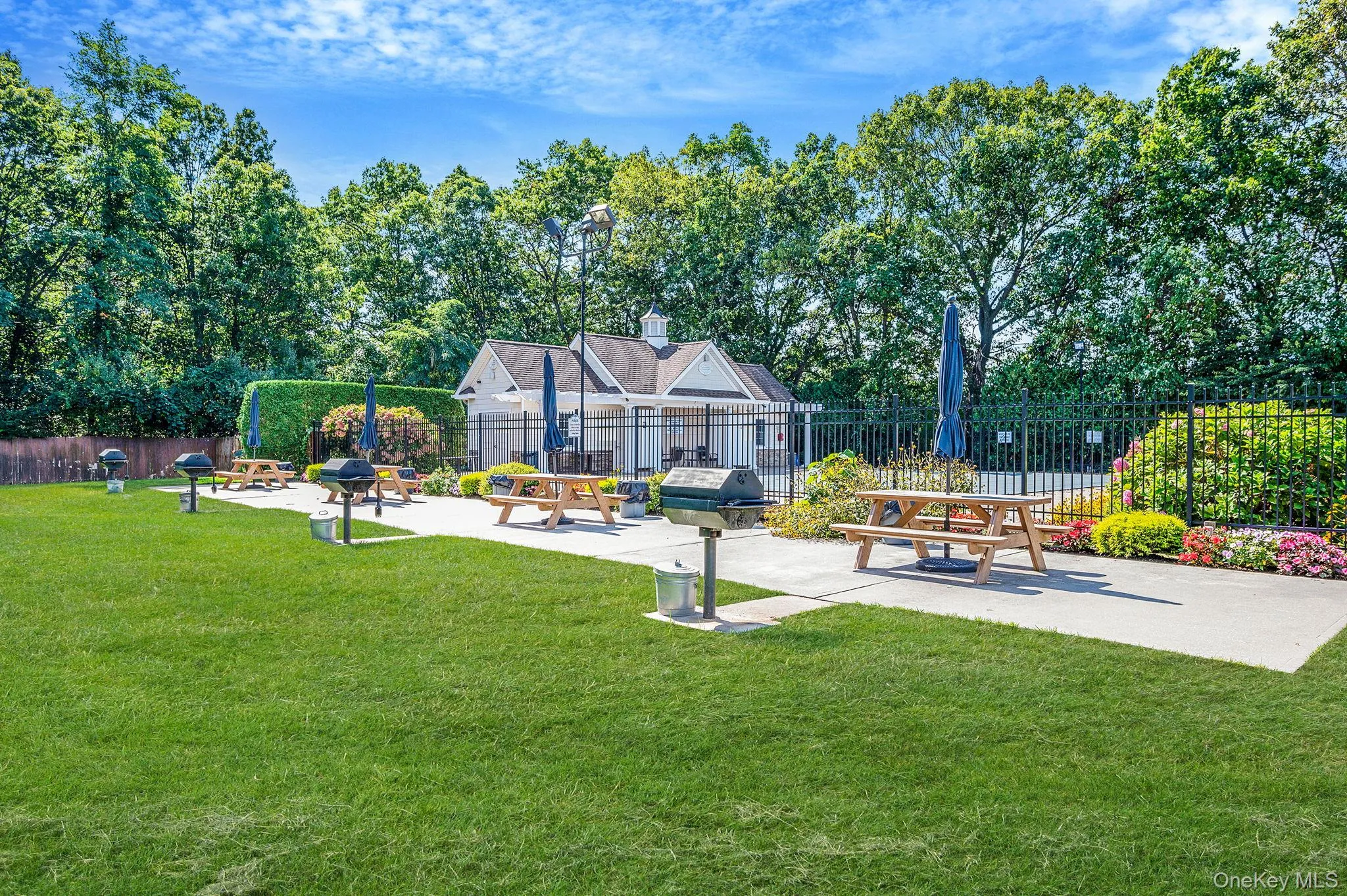 460 Old Town Road, Brookhaven, NY, 2 Bedrooms Bedrooms, 5 Rooms Rooms,1 BathroomBathrooms,Residential,For Rent,Old Town,0,1026789 460 Old Town Road, Brookhaven, NY, 2 Bedrooms Bedrooms, 5 Rooms Rooms,1 BathroomBathrooms,Residential,For Rent,Old Town,0,1026789