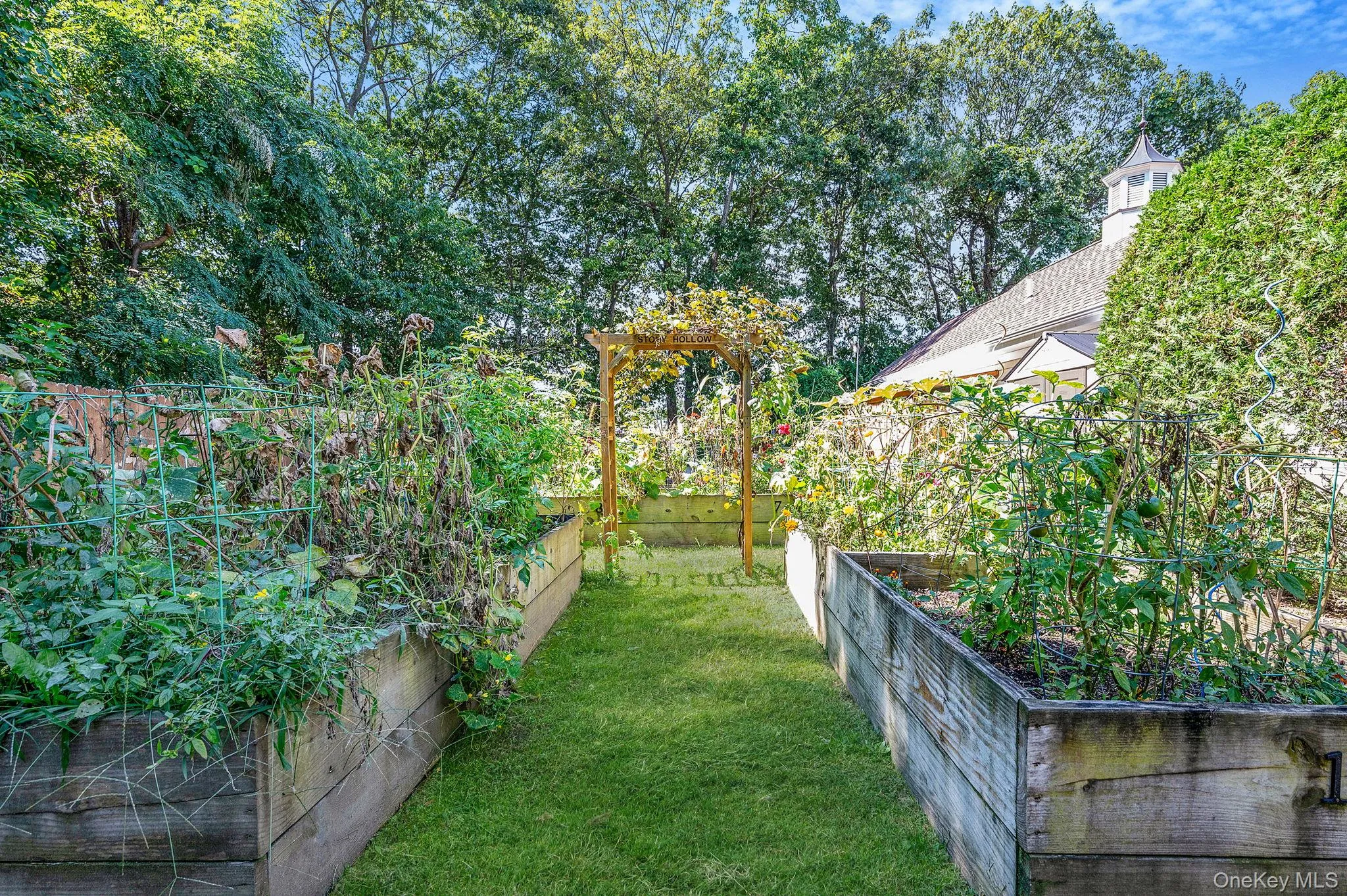 460 Old Town Road, Brookhaven, NY, 2 Bedrooms Bedrooms, 5 Rooms Rooms,1 BathroomBathrooms,Residential,For Rent,Old Town,0,1026789 460 Old Town Road, Brookhaven, NY, 2 Bedrooms Bedrooms, 5 Rooms Rooms,1 BathroomBathrooms,Residential,For Rent,Old Town,0,1026789