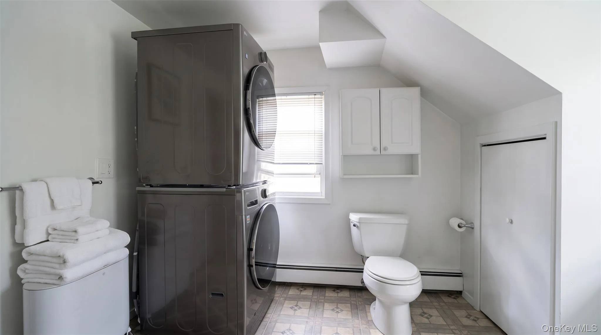 520 Riverside Avenue, Oyster Bay, NY, 3 Bedrooms Bedrooms, 7 Rooms Rooms,2 BathroomsBathrooms,Residential,For Rent,Riverside,0,1026794 520 Riverside Avenue, Oyster Bay, NY, 3 Bedrooms Bedrooms, 7 Rooms Rooms,2 BathroomsBathrooms,Residential,For Rent,Riverside,0,1026794