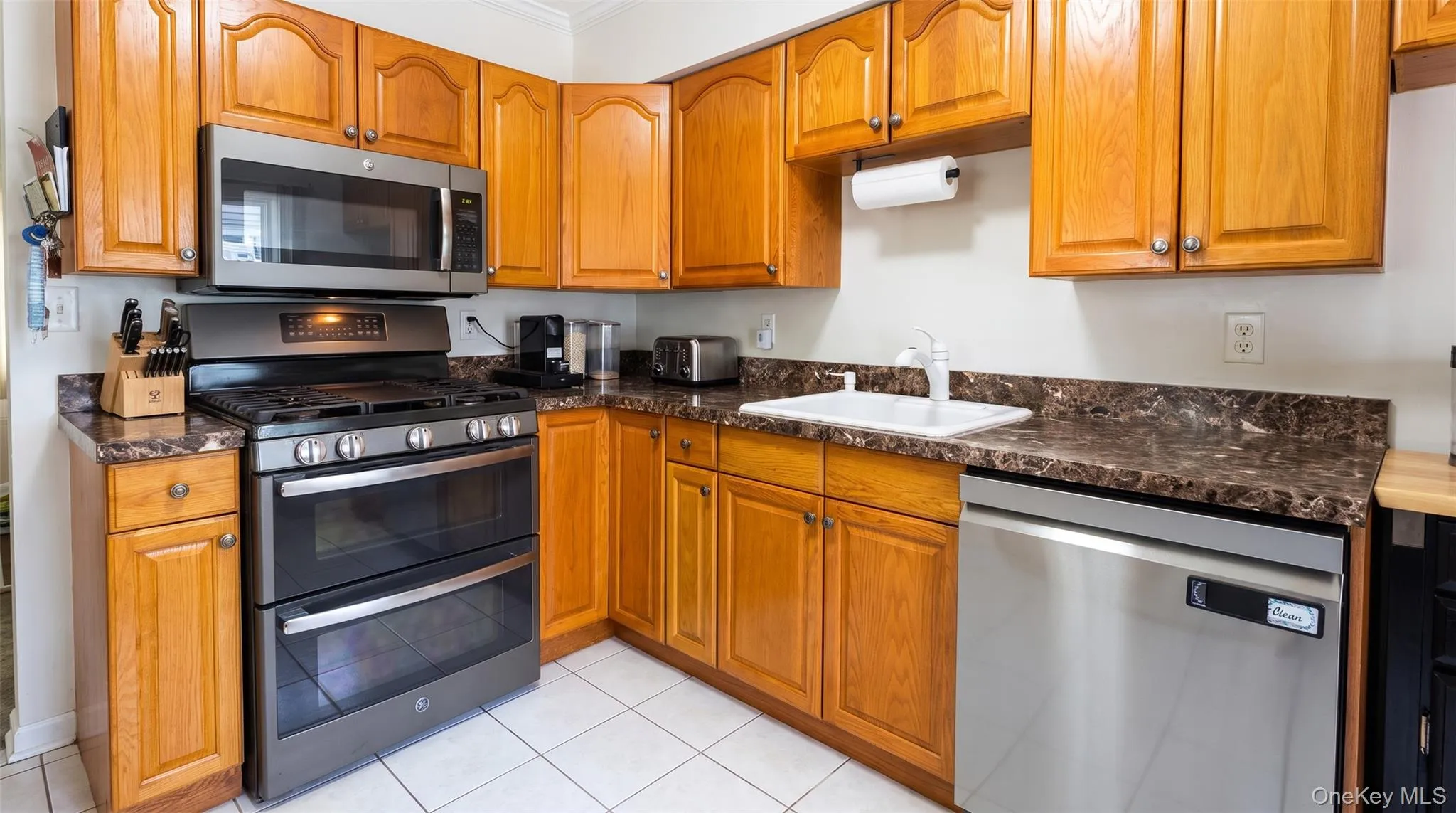 520 Riverside Avenue, Oyster Bay, NY, 3 Bedrooms Bedrooms, 7 Rooms Rooms,2 BathroomsBathrooms,Residential,For Rent,Riverside,0,1026794 520 Riverside Avenue, Oyster Bay, NY, 3 Bedrooms Bedrooms, 7 Rooms Rooms,2 BathroomsBathrooms,Residential,For Rent,Riverside,0,1026794