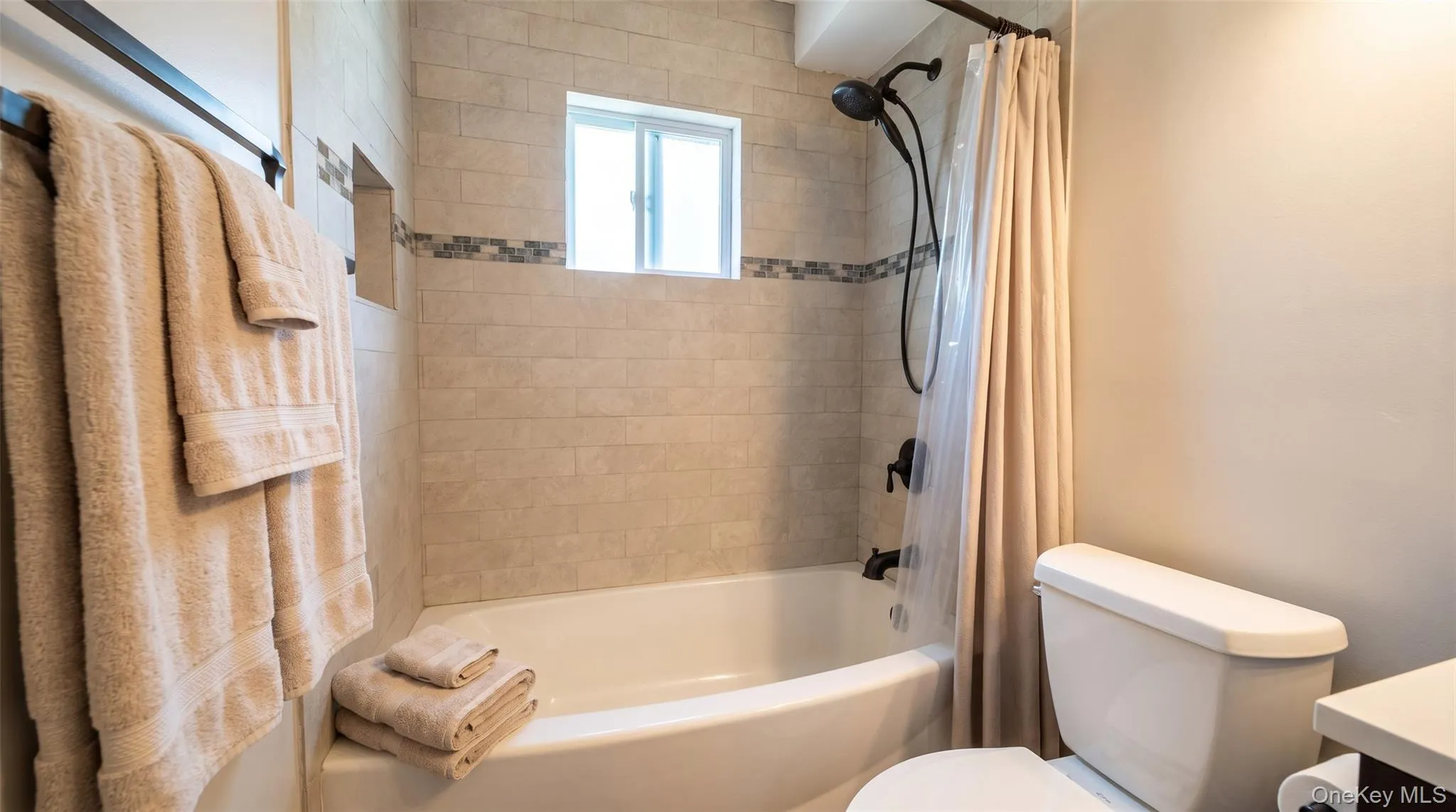520 Riverside Avenue, Oyster Bay, NY, 3 Bedrooms Bedrooms, 7 Rooms Rooms,2 BathroomsBathrooms,Residential,For Rent,Riverside,0,1026794 520 Riverside Avenue, Oyster Bay, NY, 3 Bedrooms Bedrooms, 7 Rooms Rooms,2 BathroomsBathrooms,Residential,For Rent,Riverside,0,1026794