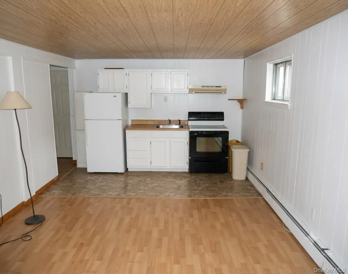73 Cherokee Avenue, Islip, NY, 4 Bedrooms Bedrooms, 8 Rooms Rooms,2 BathroomsBathrooms,Residential,For Rent,Cherokee,0,1026795 73 Cherokee Avenue, Islip, NY, 4 Bedrooms Bedrooms, 8 Rooms Rooms,2 BathroomsBathrooms,Residential,For Rent,Cherokee,0,1026795