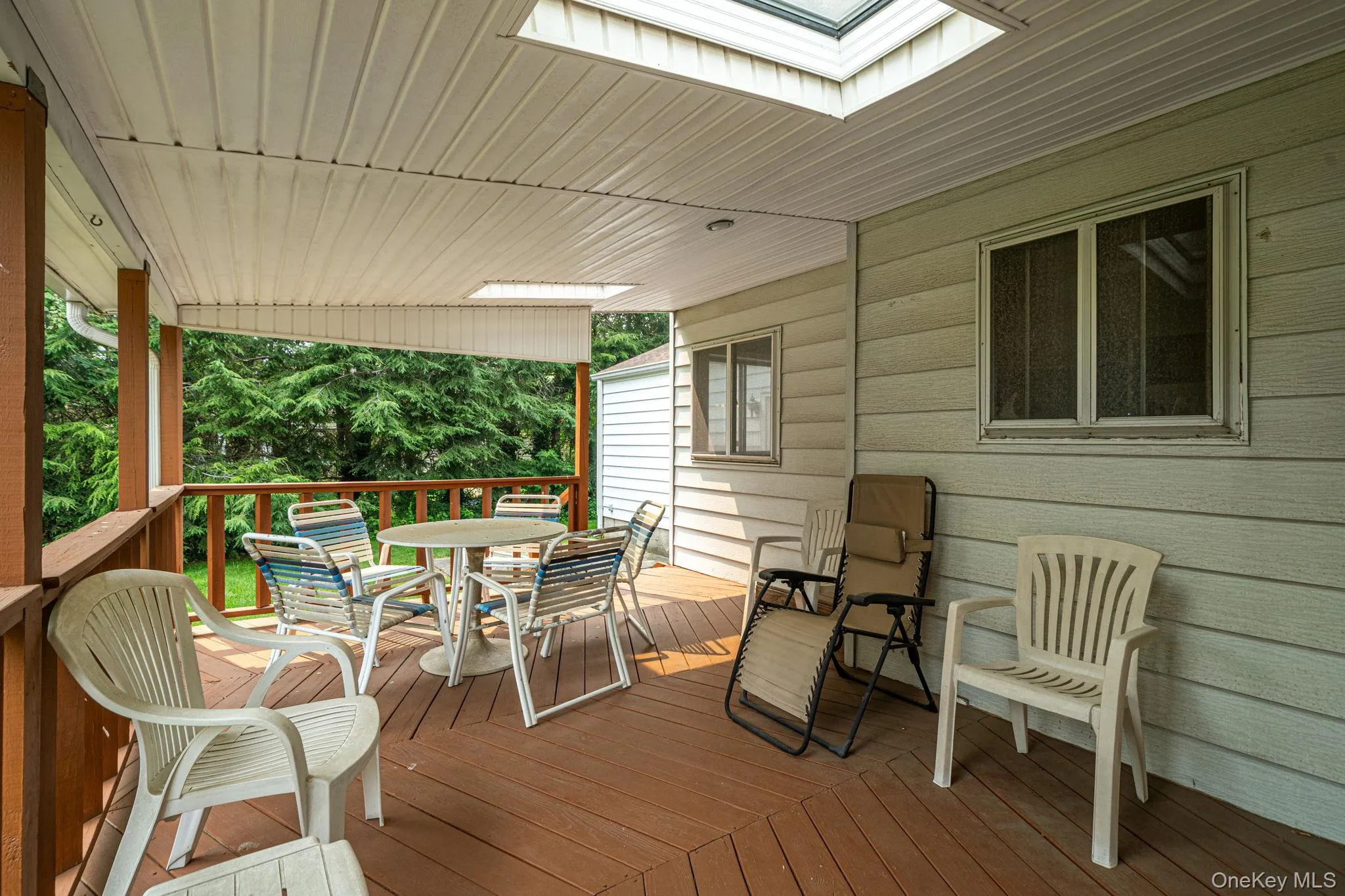 15 Buhl Lane, Huntington, NY, 4 Bedrooms Bedrooms, 9 Rooms Rooms,1 BathroomBathrooms,Residential,For Rent,Buhl,0,1026798 15 Buhl Lane, Huntington, NY, 4 Bedrooms Bedrooms, 9 Rooms Rooms,1 BathroomBathrooms,Residential,For Rent,Buhl,0,1026798
