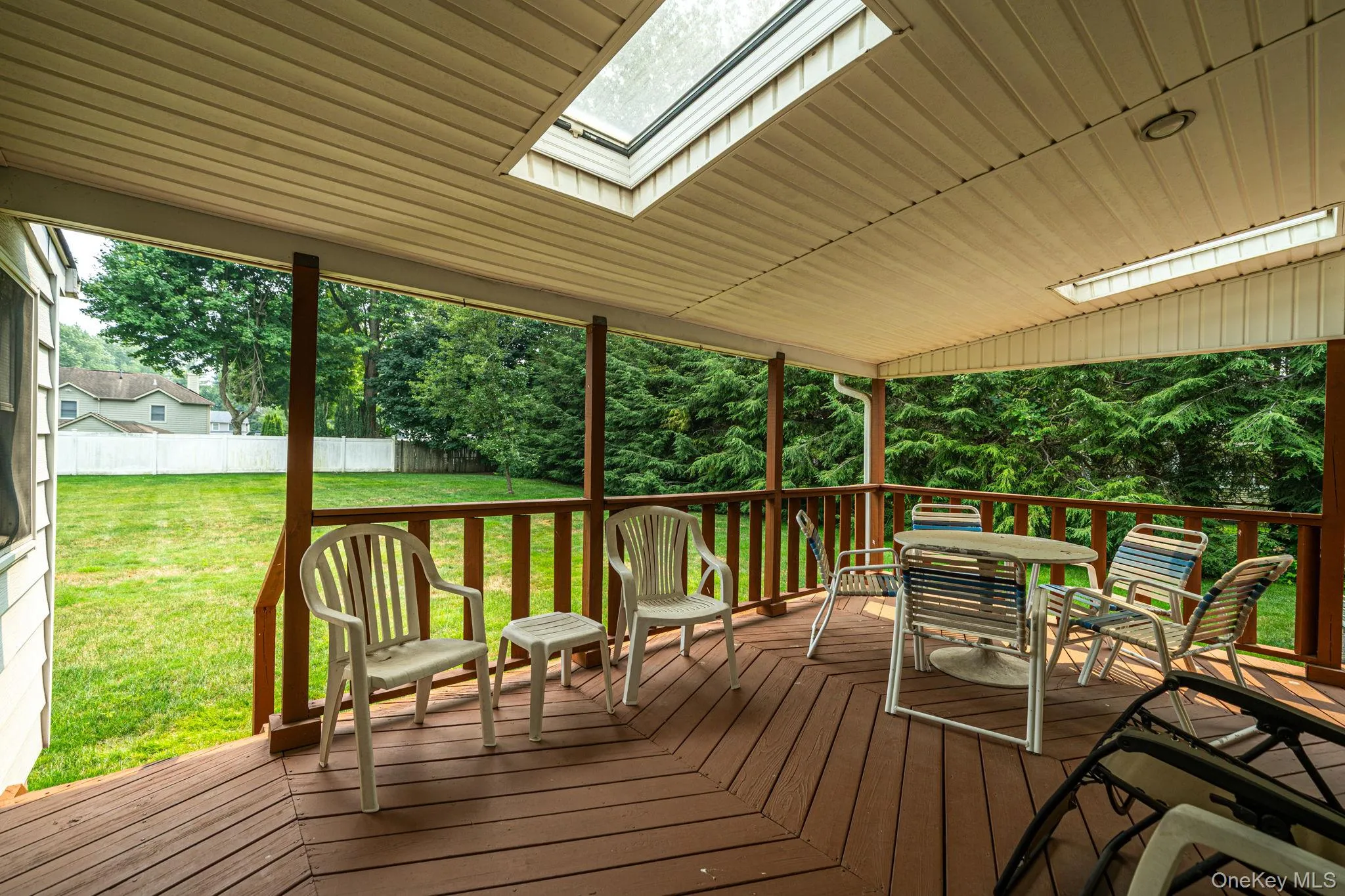 15 Buhl Lane, Huntington, NY, 4 Bedrooms Bedrooms, 9 Rooms Rooms,1 BathroomBathrooms,Residential,For Rent,Buhl,0,1026798 15 Buhl Lane, Huntington, NY, 4 Bedrooms Bedrooms, 9 Rooms Rooms,1 BathroomBathrooms,Residential,For Rent,Buhl,0,1026798