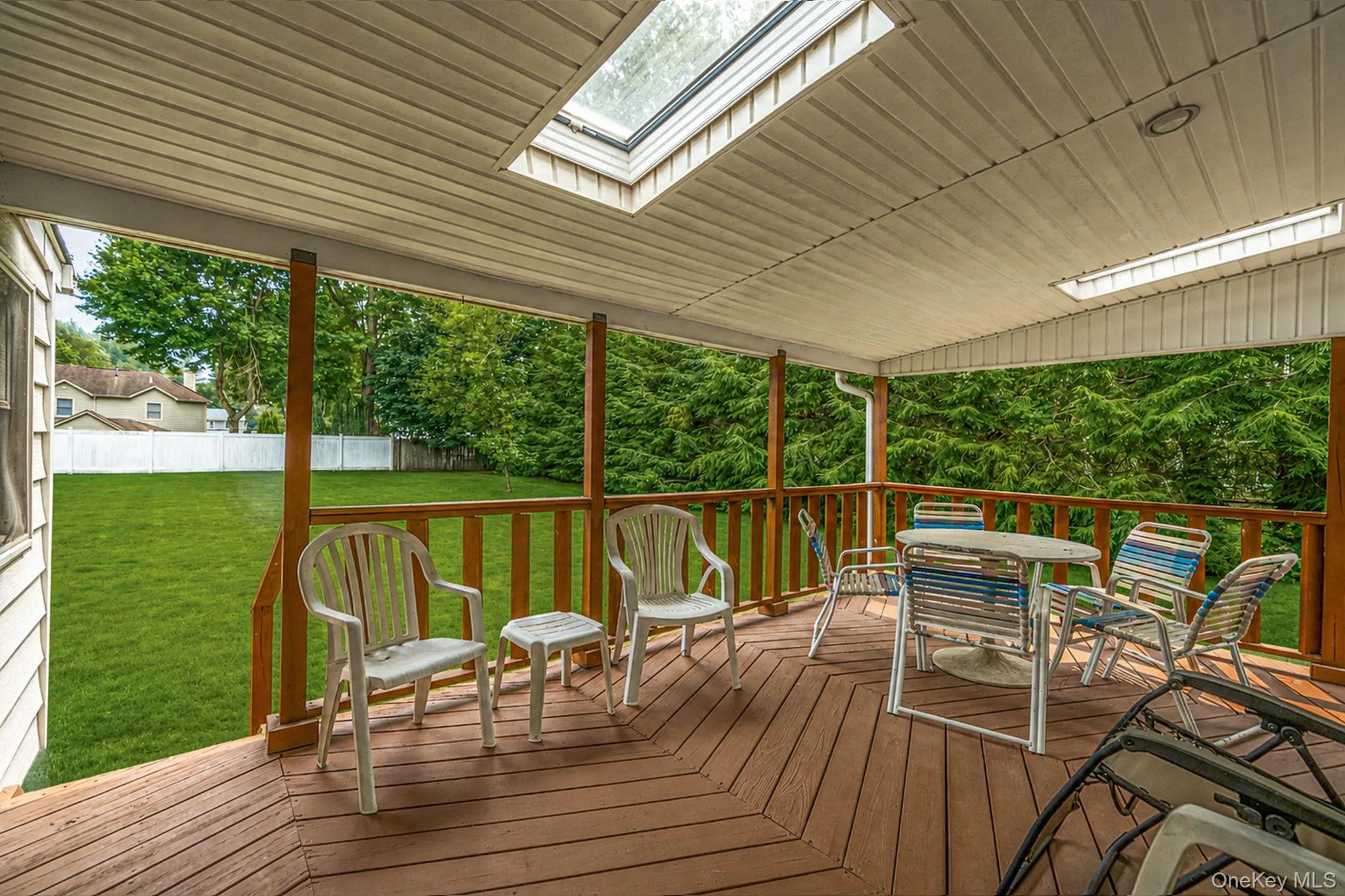 15 Buhl Lane, Huntington, NY, 4 Bedrooms Bedrooms, 9 Rooms Rooms,1 BathroomBathrooms,Residential,For Rent,Buhl,0,1026798 15 Buhl Lane, Huntington, NY, 4 Bedrooms Bedrooms, 9 Rooms Rooms,1 BathroomBathrooms,Residential,For Rent,Buhl,0,1026798