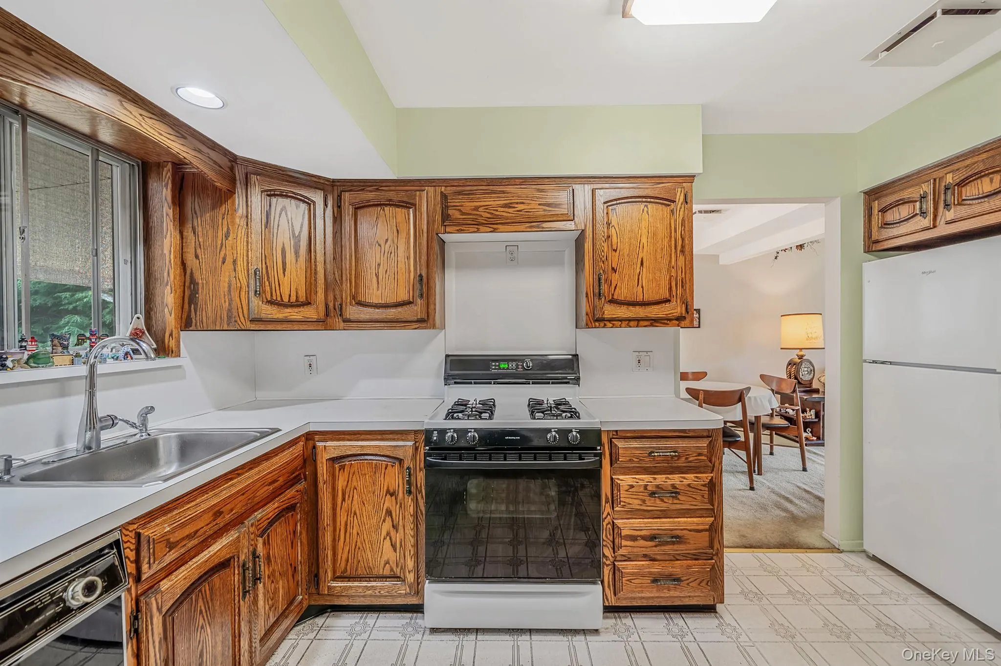 15 Buhl Lane, Huntington, NY, 4 Bedrooms Bedrooms, 9 Rooms Rooms,1 BathroomBathrooms,Residential,For Rent,Buhl,0,1026798 15 Buhl Lane, Huntington, NY, 4 Bedrooms Bedrooms, 9 Rooms Rooms,1 BathroomBathrooms,Residential,For Rent,Buhl,0,1026798