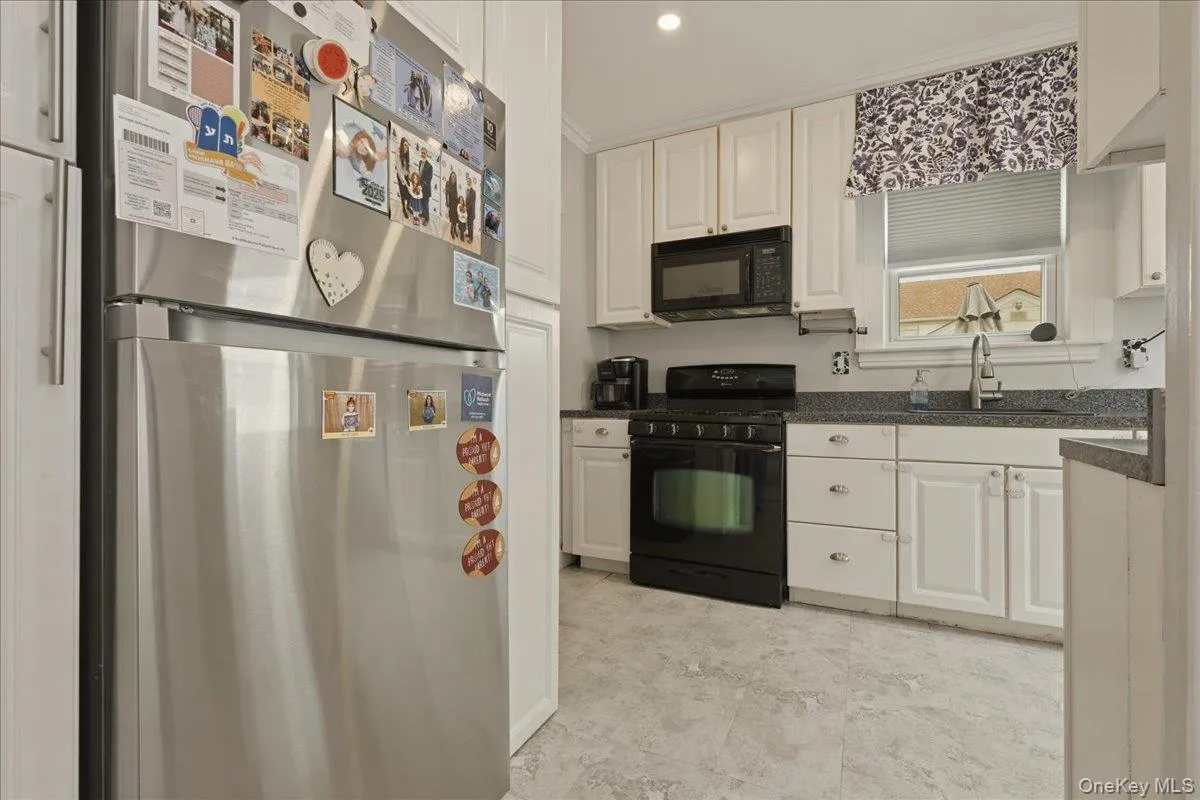 48 Poplar Street, Hempstead, NY, 4 Bedrooms Bedrooms, 8 Rooms Rooms,2 BathroomsBathrooms,Residential,For Rent,Poplar,0,1026802 48 Poplar Street, Hempstead, NY, 4 Bedrooms Bedrooms, 8 Rooms Rooms,2 BathroomsBathrooms,Residential,For Rent,Poplar,0,1026802