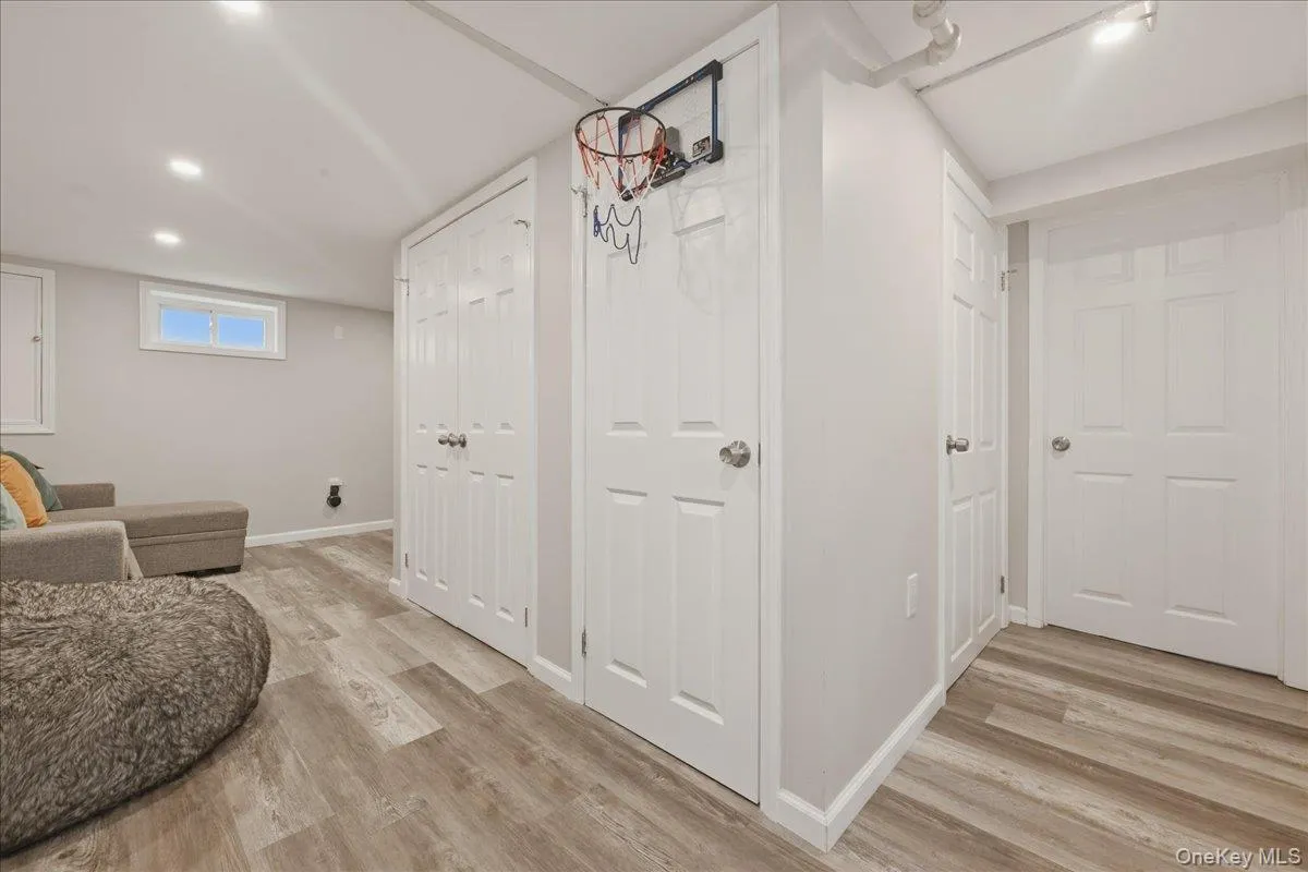 48 Poplar Street, Hempstead, NY, 4 Bedrooms Bedrooms, 8 Rooms Rooms,2 BathroomsBathrooms,Residential,For Rent,Poplar,0,1026802 48 Poplar Street, Hempstead, NY, 4 Bedrooms Bedrooms, 8 Rooms Rooms,2 BathroomsBathrooms,Residential,For Rent,Poplar,0,1026802
