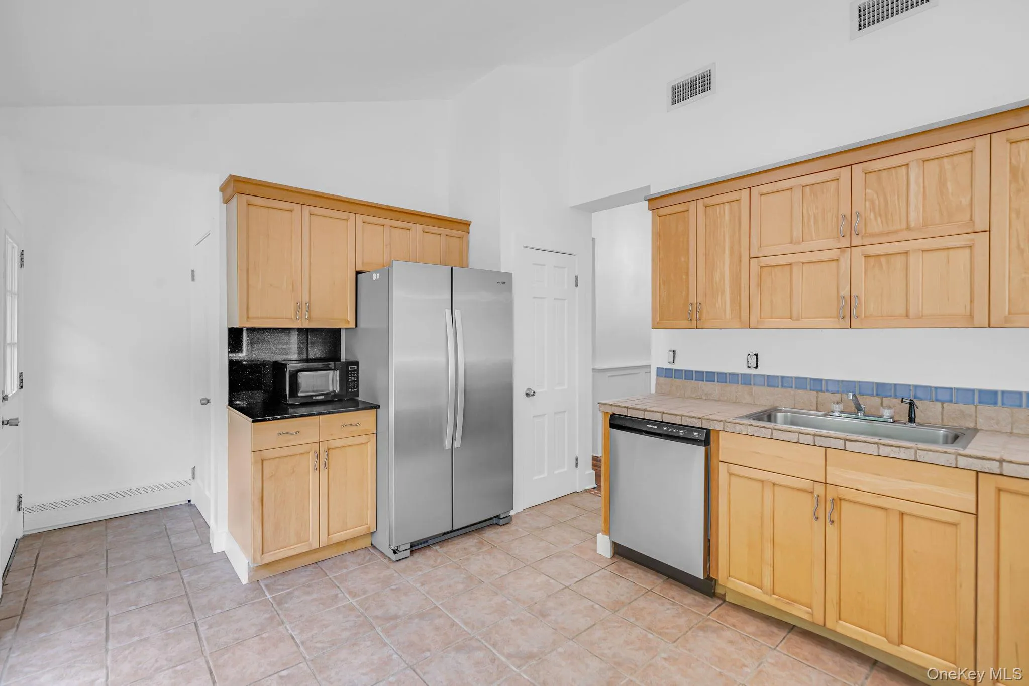 20 Dolphin Way, Riverhead, NY, 3 Bedrooms Bedrooms, 8 Rooms Rooms,3 BathroomsBathrooms,Residential,For Rent,Dolphin,0,1026812 20 Dolphin Way, Riverhead, NY, 3 Bedrooms Bedrooms, 8 Rooms Rooms,3 BathroomsBathrooms,Residential,For Rent,Dolphin,0,1026812