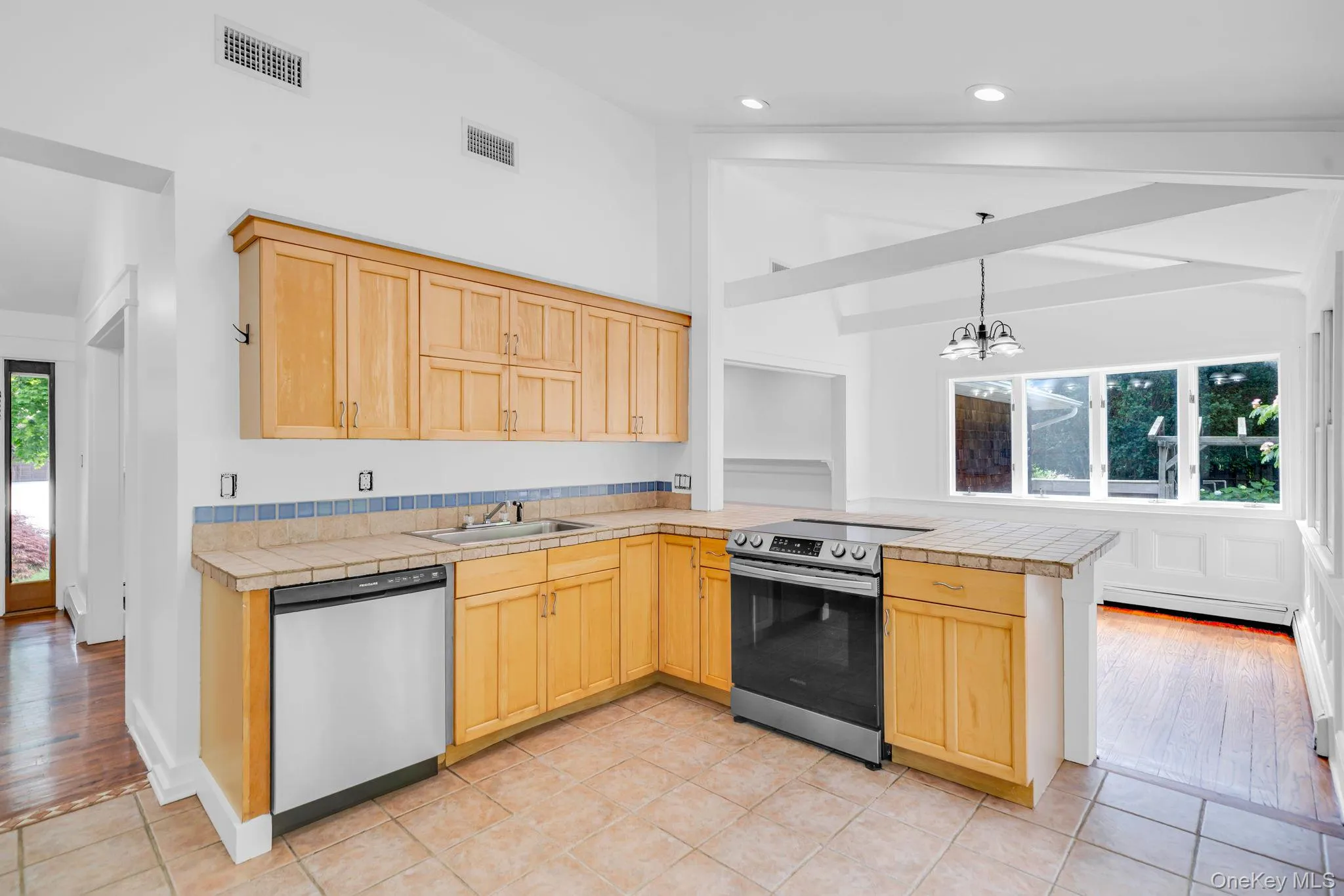 20 Dolphin Way, Riverhead, NY, 3 Bedrooms Bedrooms, 8 Rooms Rooms,3 BathroomsBathrooms,Residential,For Rent,Dolphin,0,1026812 20 Dolphin Way, Riverhead, NY, 3 Bedrooms Bedrooms, 8 Rooms Rooms,3 BathroomsBathrooms,Residential,For Rent,Dolphin,0,1026812