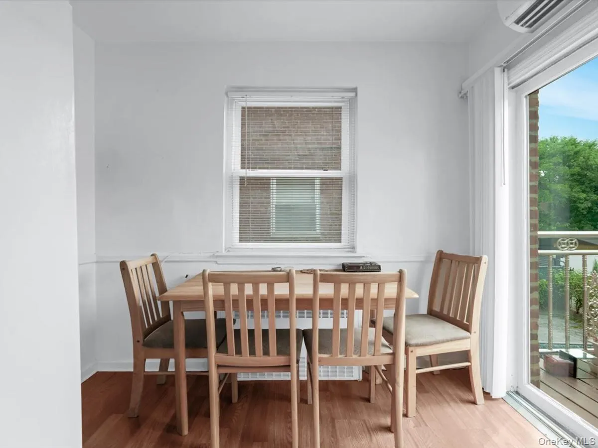 15314 76th Road, New York, NY, 3 Bedrooms Bedrooms, 6 Rooms Rooms,1 BathroomBathrooms,Residential,For Rent,76th,0,1026817 15314 76th Road, New York, NY, 3 Bedrooms Bedrooms, 6 Rooms Rooms,1 BathroomBathrooms,Residential,For Rent,76th,0,1026817