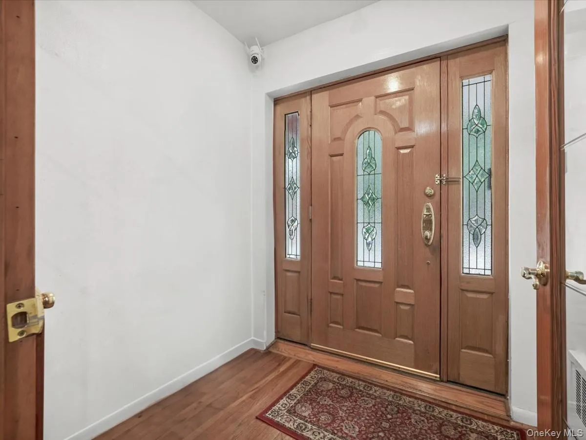 15314 76th Road, New York, NY, 3 Bedrooms Bedrooms, 6 Rooms Rooms,1 BathroomBathrooms,Residential,For Rent,76th,0,1026817 15314 76th Road, New York, NY, 3 Bedrooms Bedrooms, 6 Rooms Rooms,1 BathroomBathrooms,Residential,For Rent,76th,0,1026817