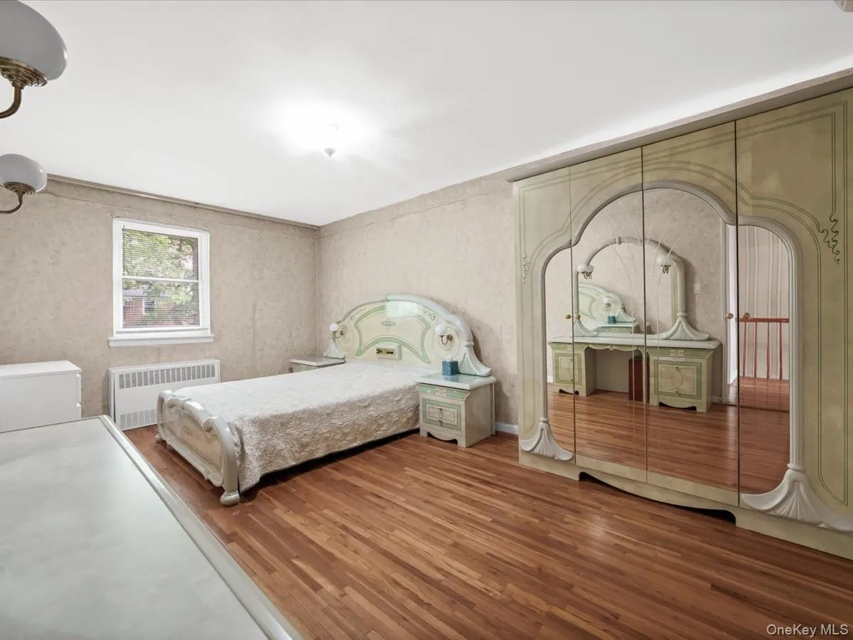 15314 76th Road, New York, NY, 3 Bedrooms Bedrooms, 6 Rooms Rooms,1 BathroomBathrooms,Residential,For Rent,76th,0,1026817 15314 76th Road, New York, NY, 3 Bedrooms Bedrooms, 6 Rooms Rooms,1 BathroomBathrooms,Residential,For Rent,76th,0,1026817