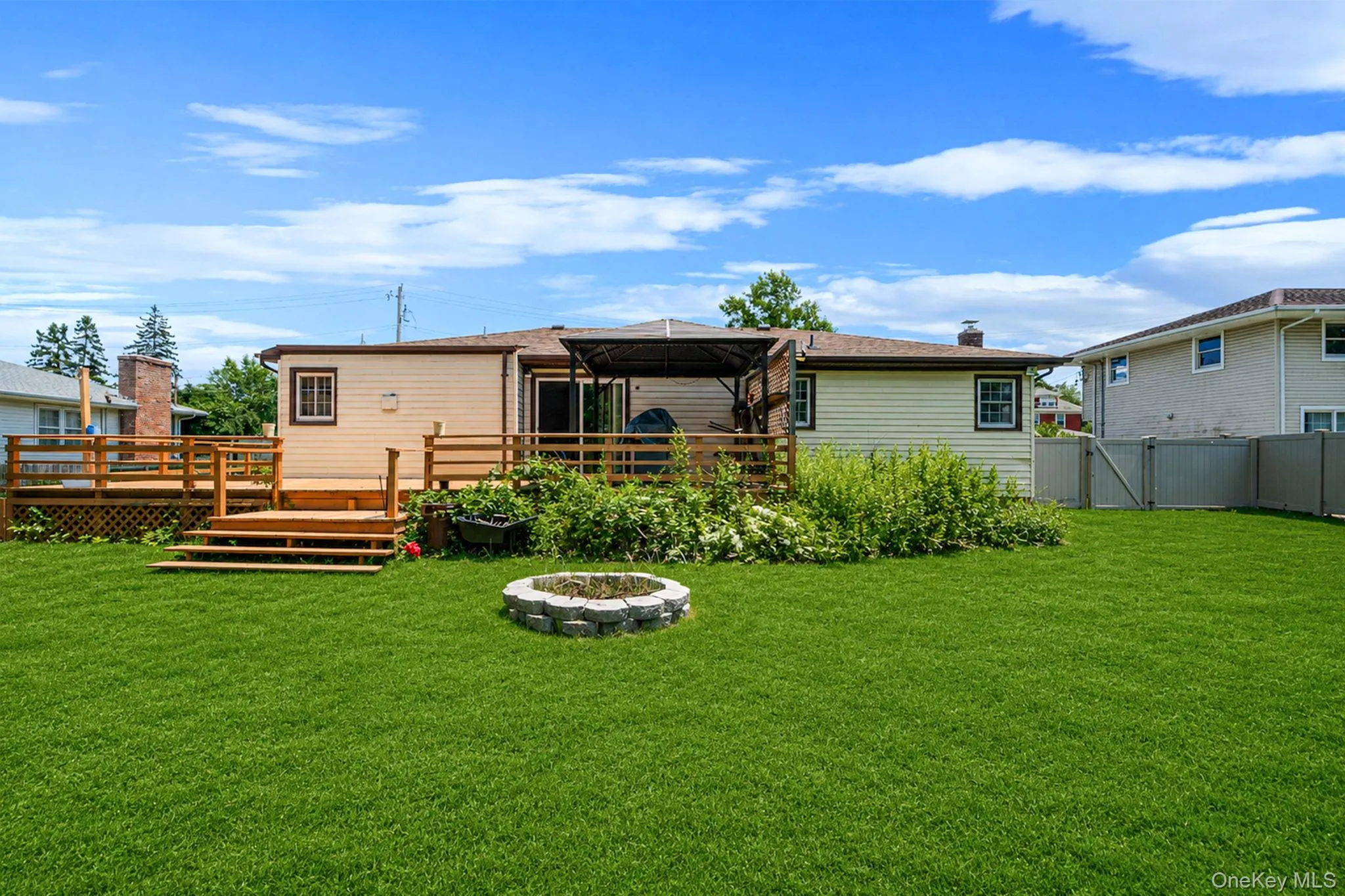 190 Bay Avenue, Brookhaven, NY, 3 Bedrooms Bedrooms, 6 Rooms Rooms,1 BathroomBathrooms,Residential,For Rent,Bay,0,1026822 190 Bay Avenue, Brookhaven, NY, 3 Bedrooms Bedrooms, 6 Rooms Rooms,1 BathroomBathrooms,Residential,For Rent,Bay,0,1026822