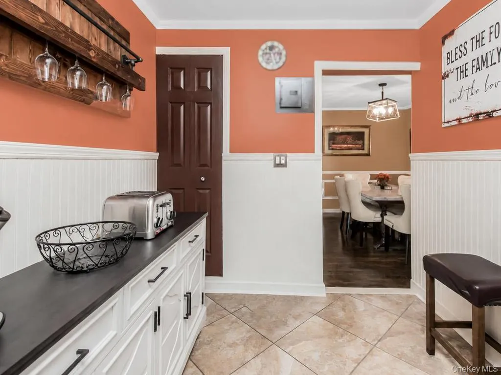 480 Riverdale Avenue, Yonkers, NY, 2 Bedrooms Bedrooms, 5 Rooms Rooms,1 BathroomBathrooms,Residential,For Rent,Riverdale,0,1026825 480 Riverdale Avenue, Yonkers, NY, 2 Bedrooms Bedrooms, 5 Rooms Rooms,1 BathroomBathrooms,Residential,For Rent,Riverdale,0,1026825