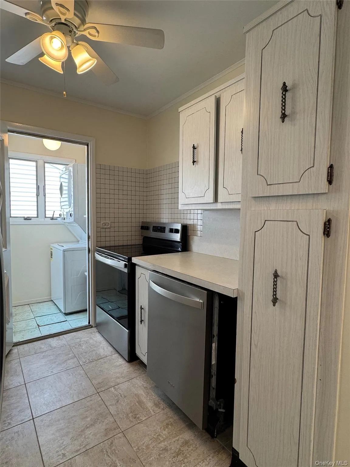 11 Linden Court, Oyster Bay, NY, 2 Bedrooms Bedrooms, 6 Rooms Rooms,1 BathroomBathrooms,Residential Lease,For Rent,Linden,0,1026826 11 Linden Court, Oyster Bay, NY, 2 Bedrooms Bedrooms, 6 Rooms Rooms,1 BathroomBathrooms,Residential Lease,For Rent,Linden,0,1026826