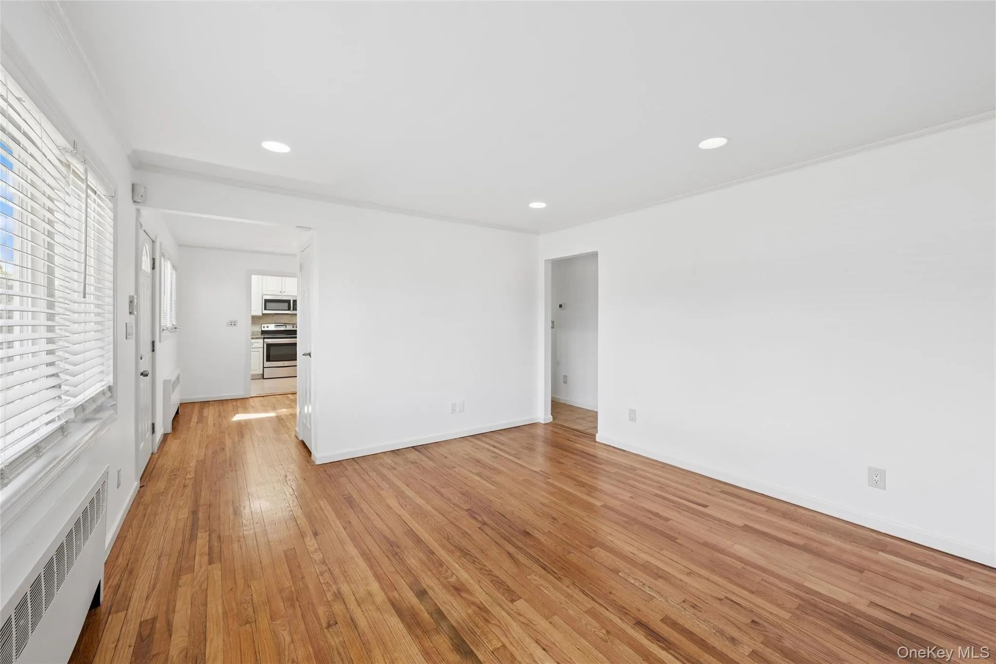 31 Evelyn Lane, Oyster Bay, NY, 3 Bedrooms Bedrooms, 6 Rooms Rooms,1 BathroomBathrooms,Residential Lease,For Rent,Evelyn,0,1026828 31 Evelyn Lane, Oyster Bay, NY, 3 Bedrooms Bedrooms, 6 Rooms Rooms,1 BathroomBathrooms,Residential Lease,For Rent,Evelyn,0,1026828
