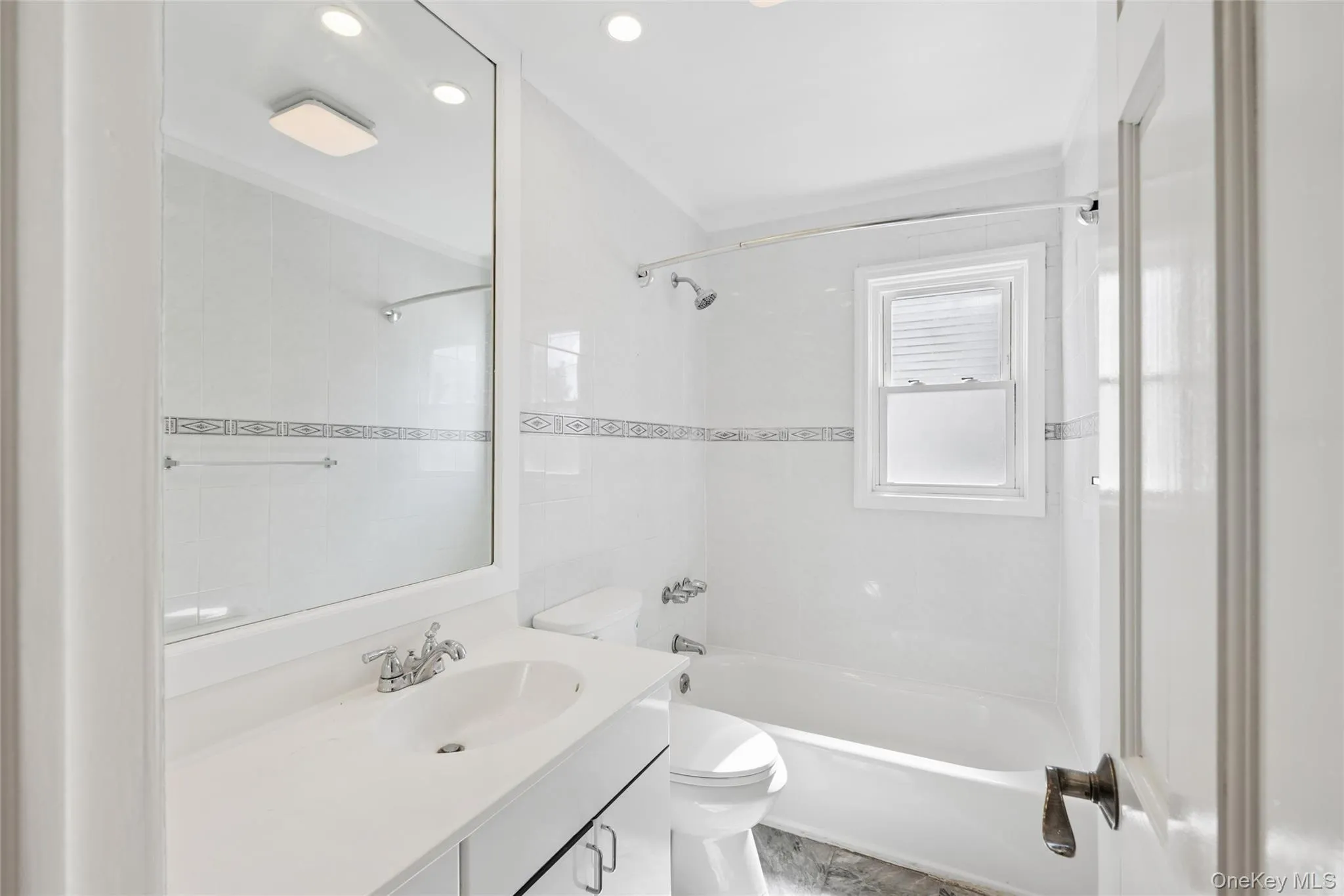 31 Evelyn Lane, Oyster Bay, NY, 3 Bedrooms Bedrooms, 6 Rooms Rooms,1 BathroomBathrooms,Residential Lease,For Rent,Evelyn,0,1026828 31 Evelyn Lane, Oyster Bay, NY, 3 Bedrooms Bedrooms, 6 Rooms Rooms,1 BathroomBathrooms,Residential Lease,For Rent,Evelyn,0,1026828