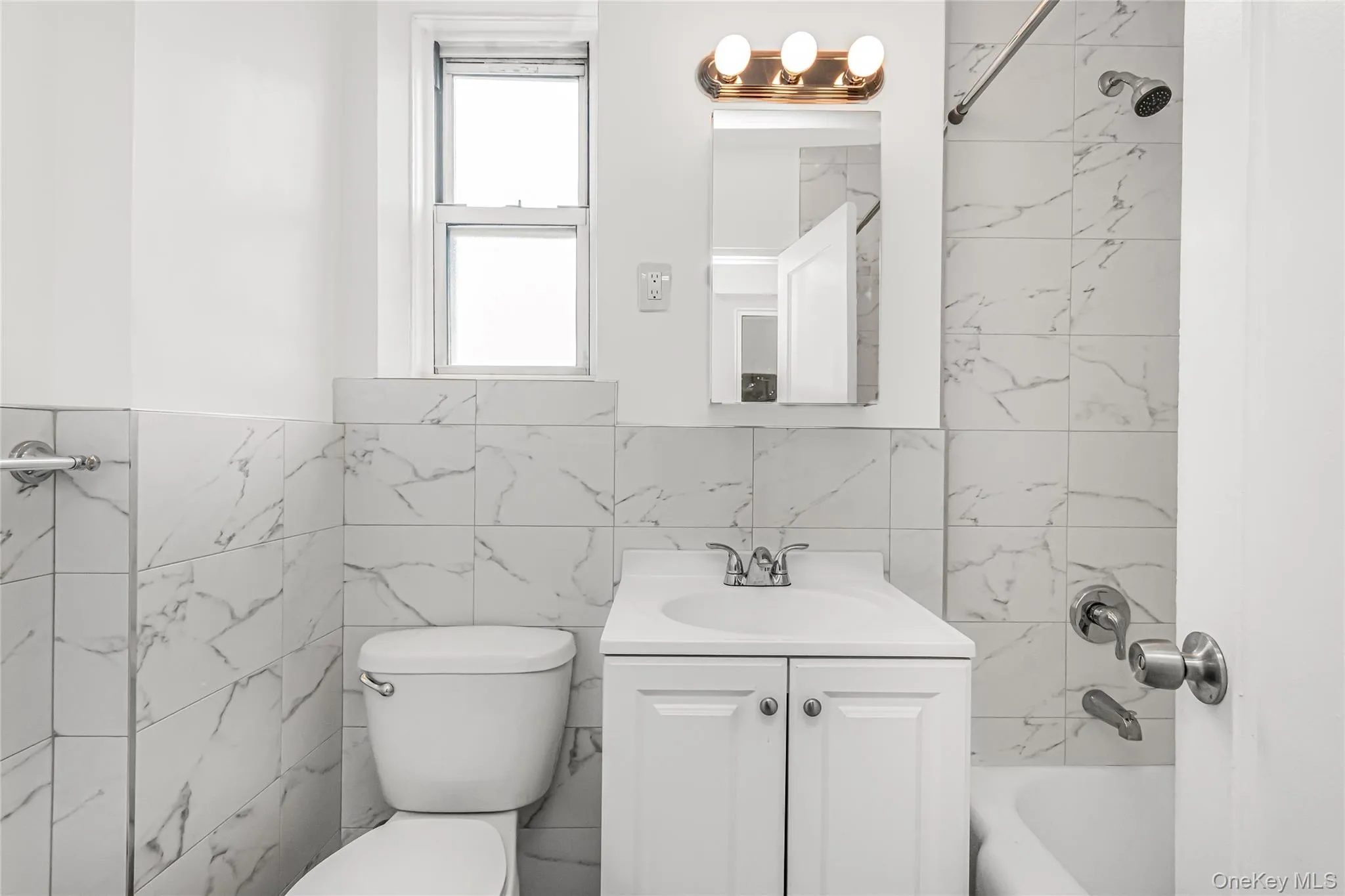 5645 Netherland Avenue, New York, NY, 2 Bedrooms Bedrooms, 4 Rooms Rooms,1 BathroomBathrooms,Residential,For Rent,Netherland,0,1026829 5645 Netherland Avenue, New York, NY, 2 Bedrooms Bedrooms, 4 Rooms Rooms,1 BathroomBathrooms,Residential,For Rent,Netherland,0,1026829