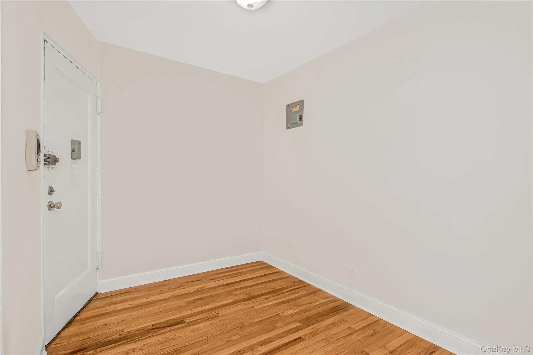 5645 Netherland Avenue, New York, NY, 2 Bedrooms Bedrooms, 4 Rooms Rooms,1 BathroomBathrooms,Residential,For Rent,Netherland,0,1026829 5645 Netherland Avenue, New York, NY, 2 Bedrooms Bedrooms, 4 Rooms Rooms,1 BathroomBathrooms,Residential,For Rent,Netherland,0,1026829