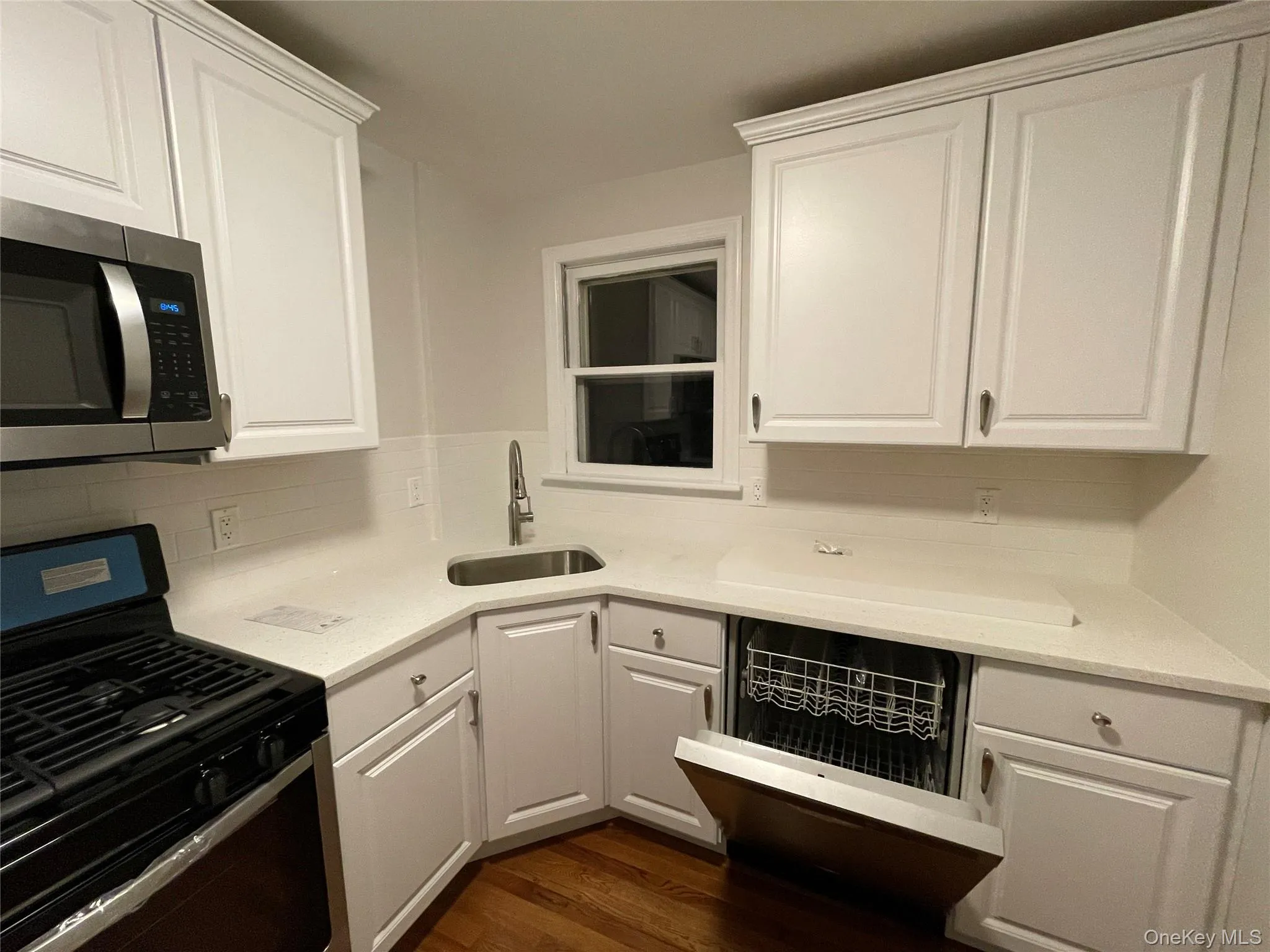 27 Neperan Road, Greenburgh, NY, 2 Bedrooms Bedrooms, 4 Rooms Rooms,1 BathroomBathrooms,Residential Lease,For Rent,Neperan,0,1026830 27 Neperan Road, Greenburgh, NY, 2 Bedrooms Bedrooms, 4 Rooms Rooms,1 BathroomBathrooms,Residential Lease,For Rent,Neperan,0,1026830