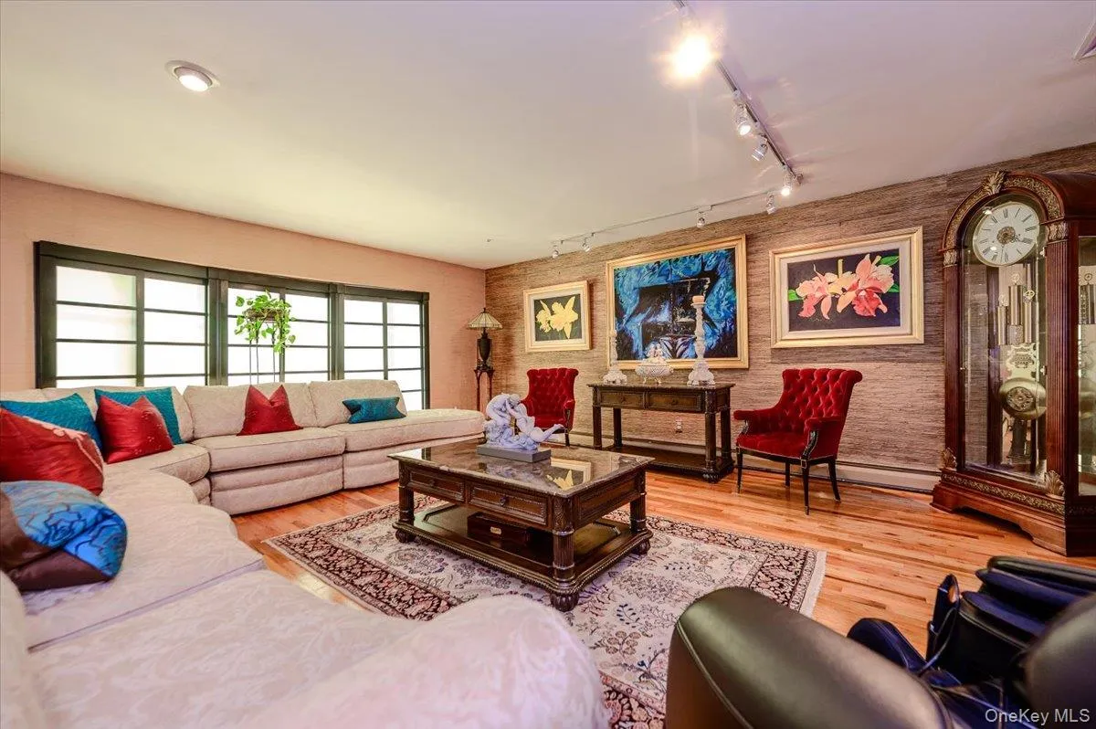 561 Golf Drive, Hempstead, NY, 5 Bedrooms Bedrooms, 11 Rooms Rooms,3 BathroomsBathrooms,Residential,For Rent,Golf,0,1026832 561 Golf Drive, Hempstead, NY, 5 Bedrooms Bedrooms, 11 Rooms Rooms,3 BathroomsBathrooms,Residential,For Rent,Golf,0,1026832