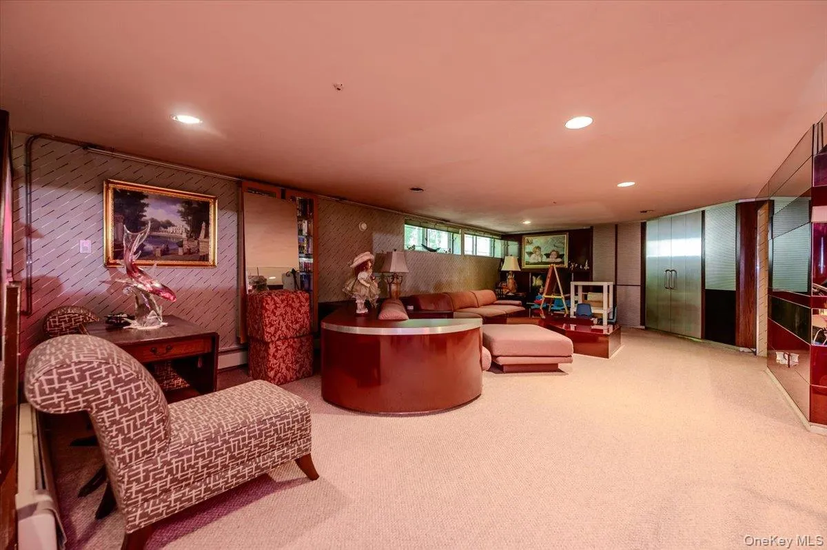 561 Golf Drive, Hempstead, NY, 5 Bedrooms Bedrooms, 11 Rooms Rooms,3 BathroomsBathrooms,Residential,For Rent,Golf,0,1026832 561 Golf Drive, Hempstead, NY, 5 Bedrooms Bedrooms, 11 Rooms Rooms,3 BathroomsBathrooms,Residential,For Rent,Golf,0,1026832