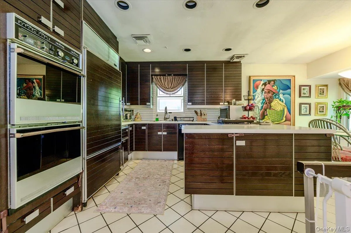 561 Golf Drive, Hempstead, NY, 5 Bedrooms Bedrooms, 11 Rooms Rooms,3 BathroomsBathrooms,Residential,For Rent,Golf,0,1026832 561 Golf Drive, Hempstead, NY, 5 Bedrooms Bedrooms, 11 Rooms Rooms,3 BathroomsBathrooms,Residential,For Rent,Golf,0,1026832